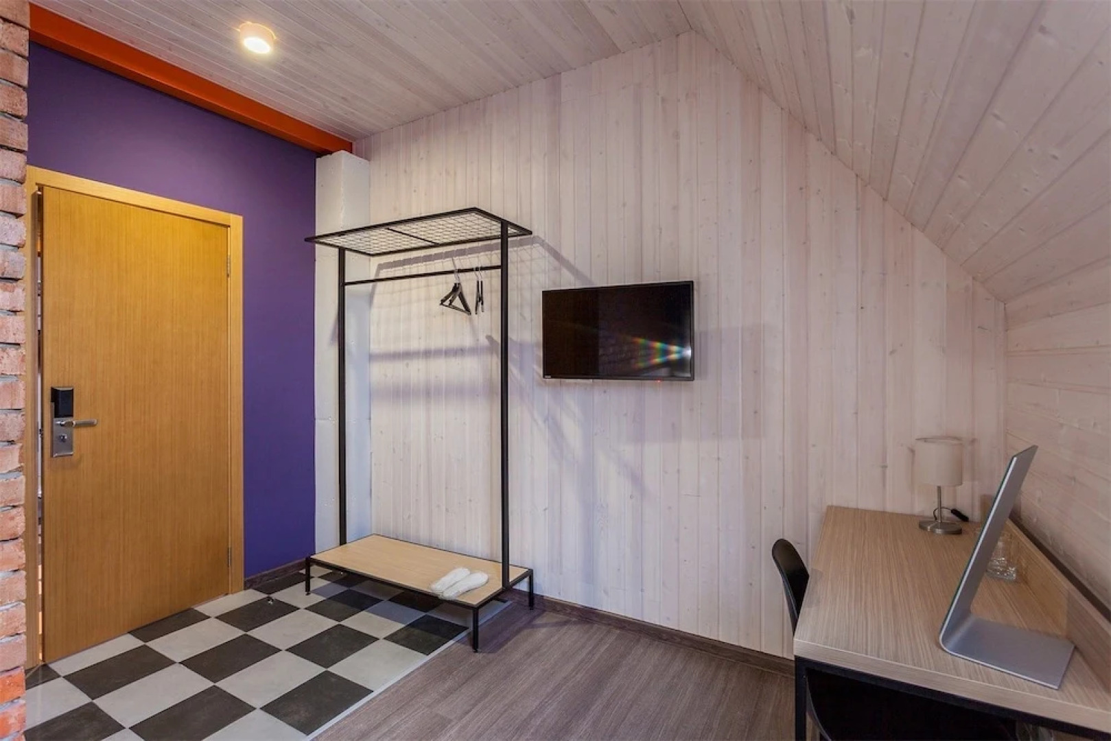 Отель «Станция Народная»