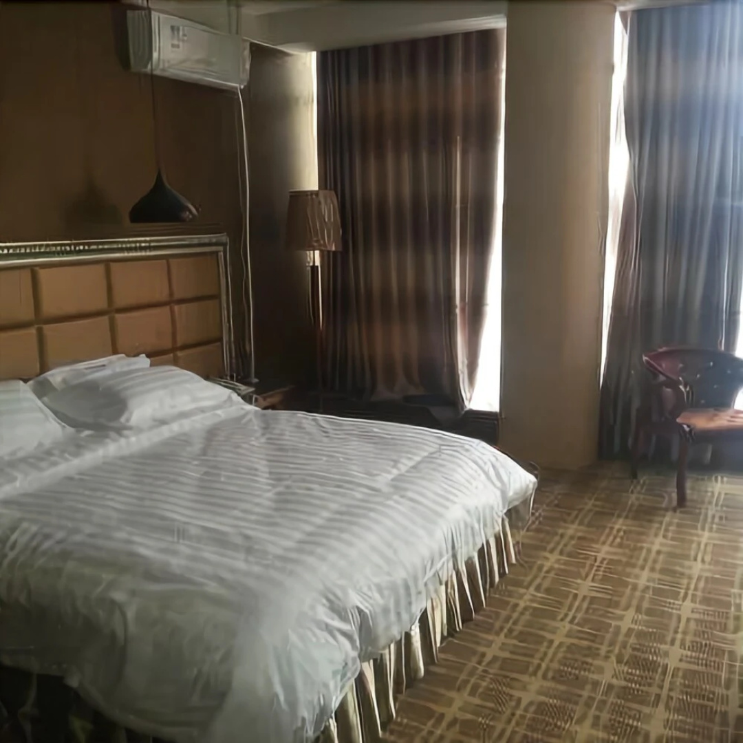 Xinhua Business Hotel
