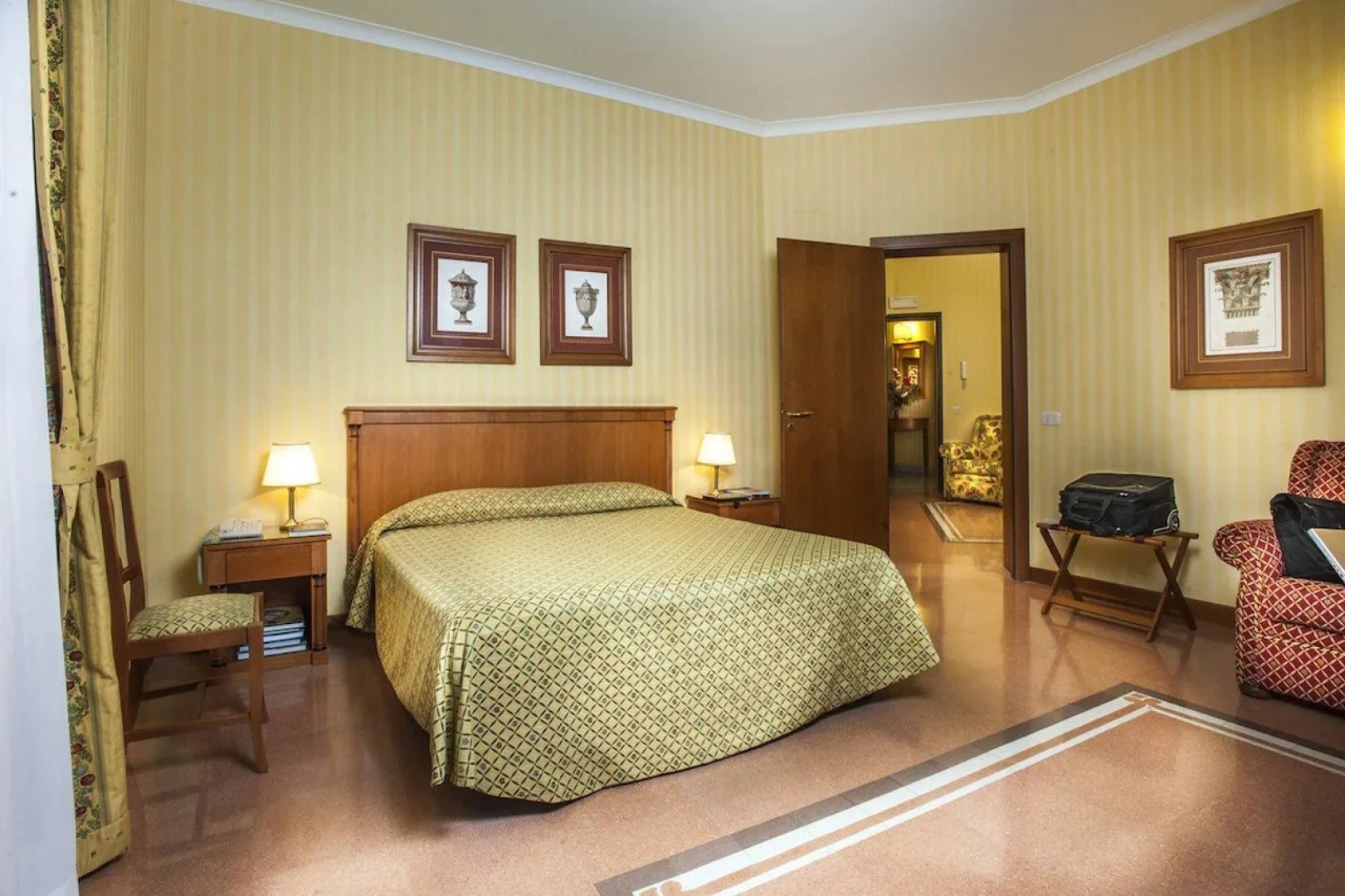 Residenza DAragona Hotel