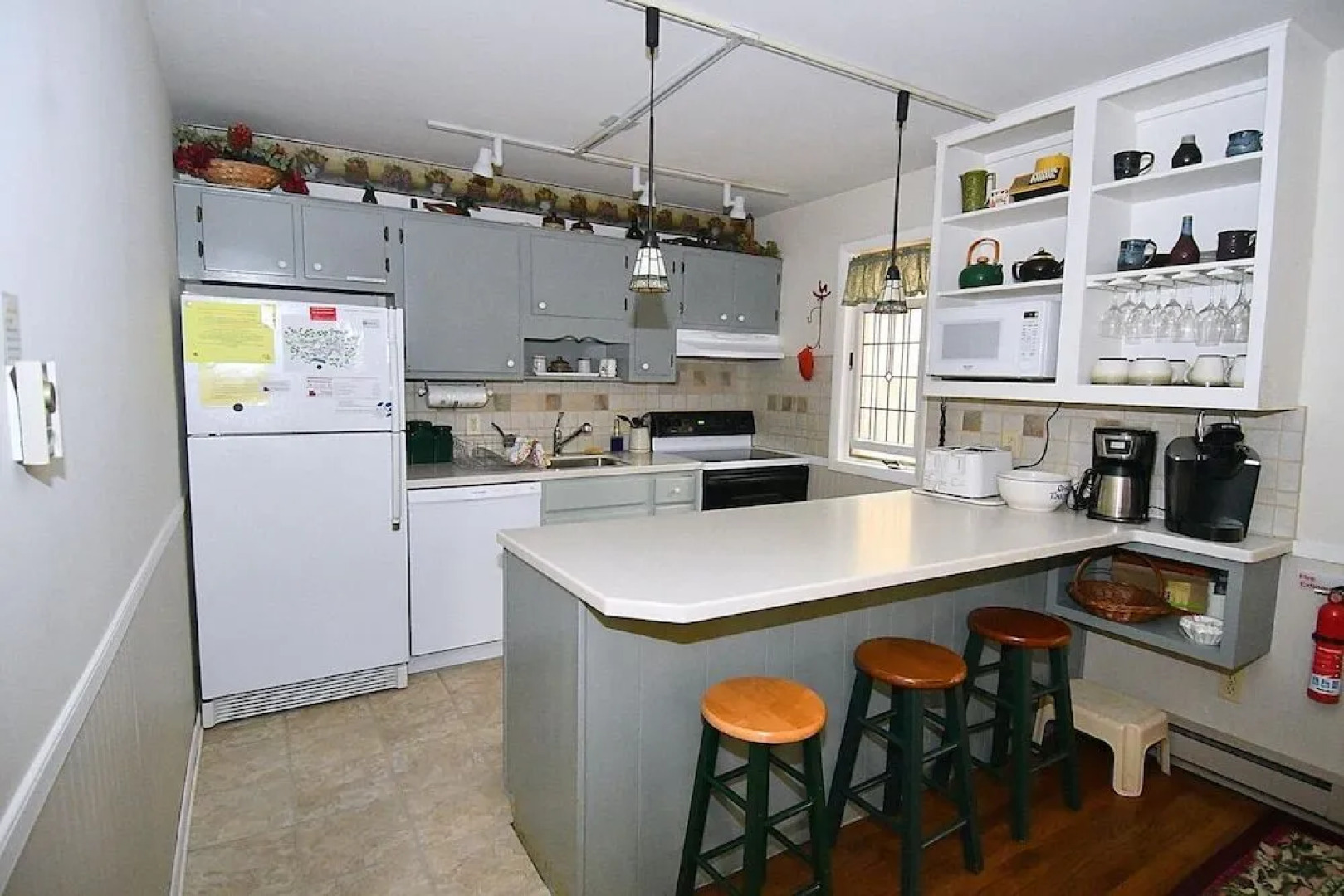 Autumn Wings - A Natural Retreat