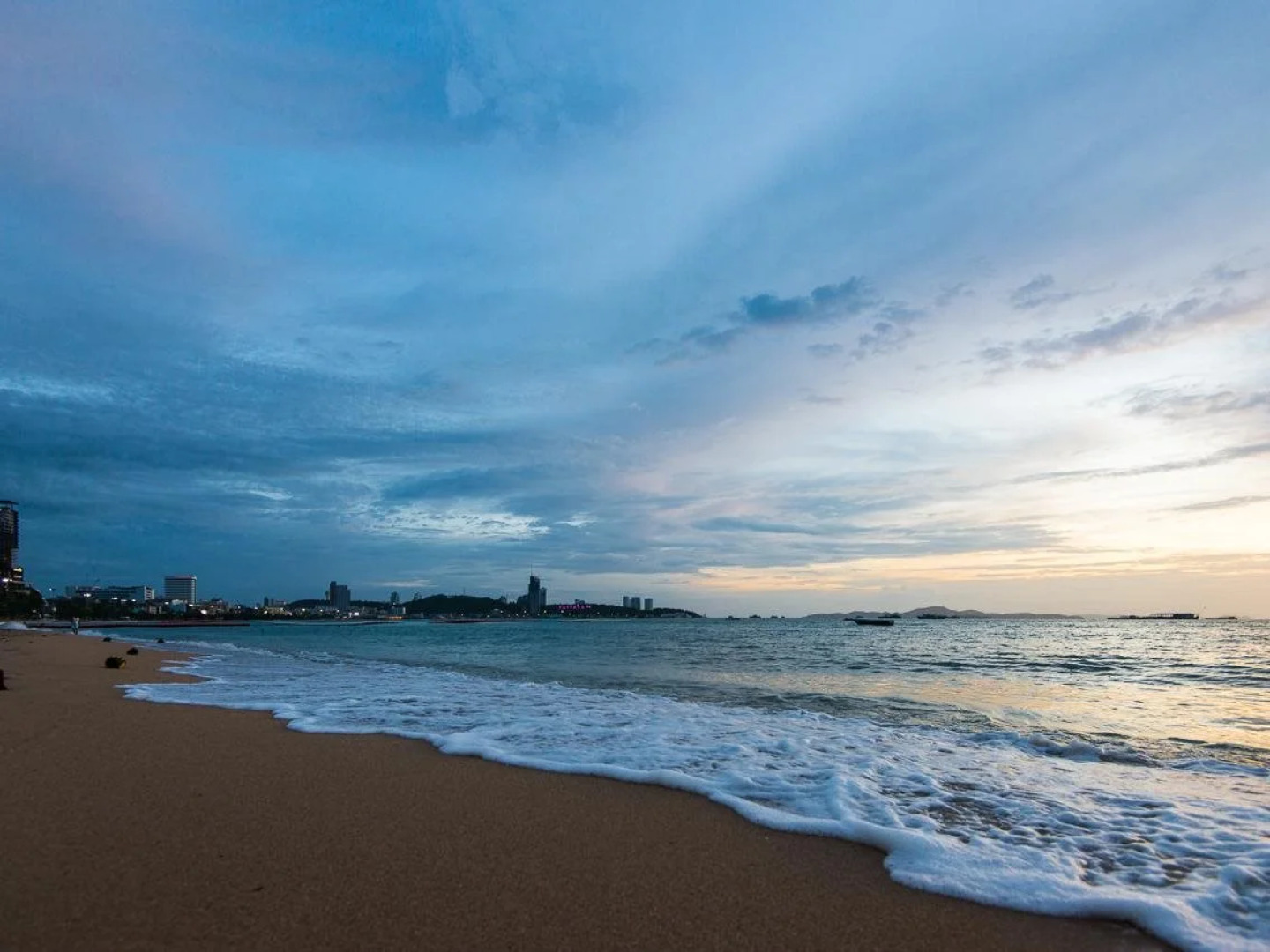 Seashore Pattaya Resort