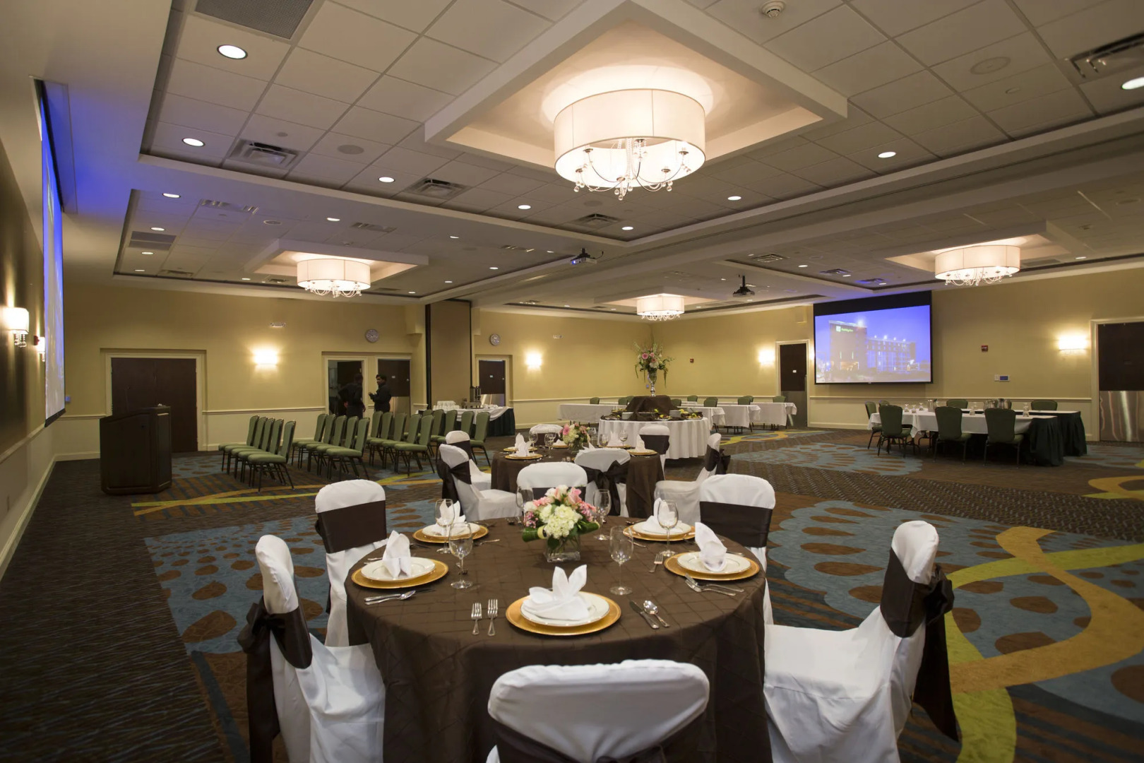 Holiday Inn Athens-University Area