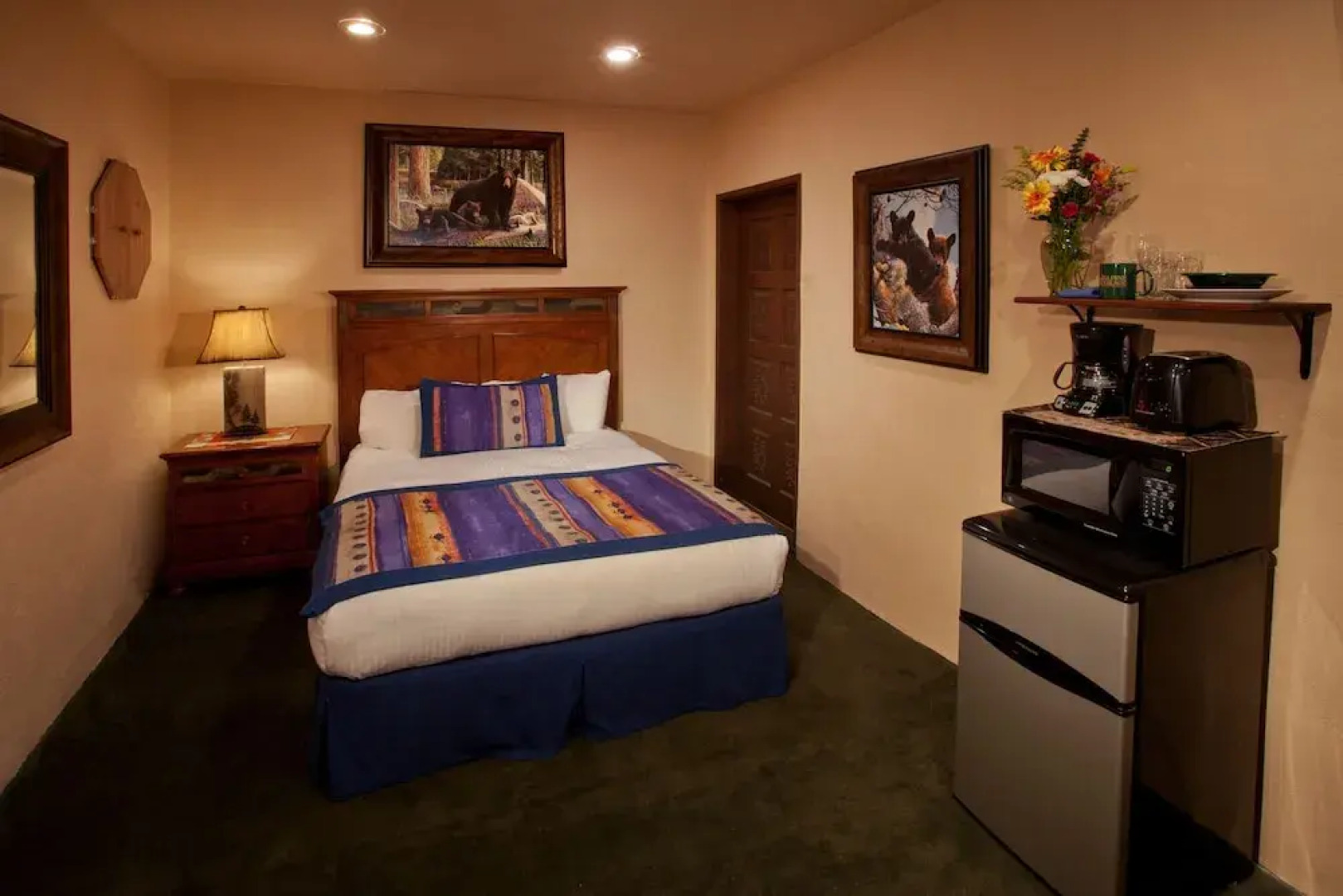 Cottam's Lodge by Alpine Village Suites