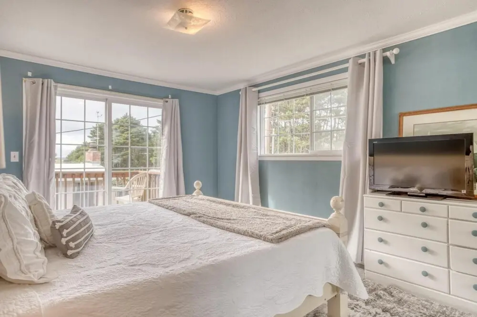 Manzanita Charm (MCA 125)