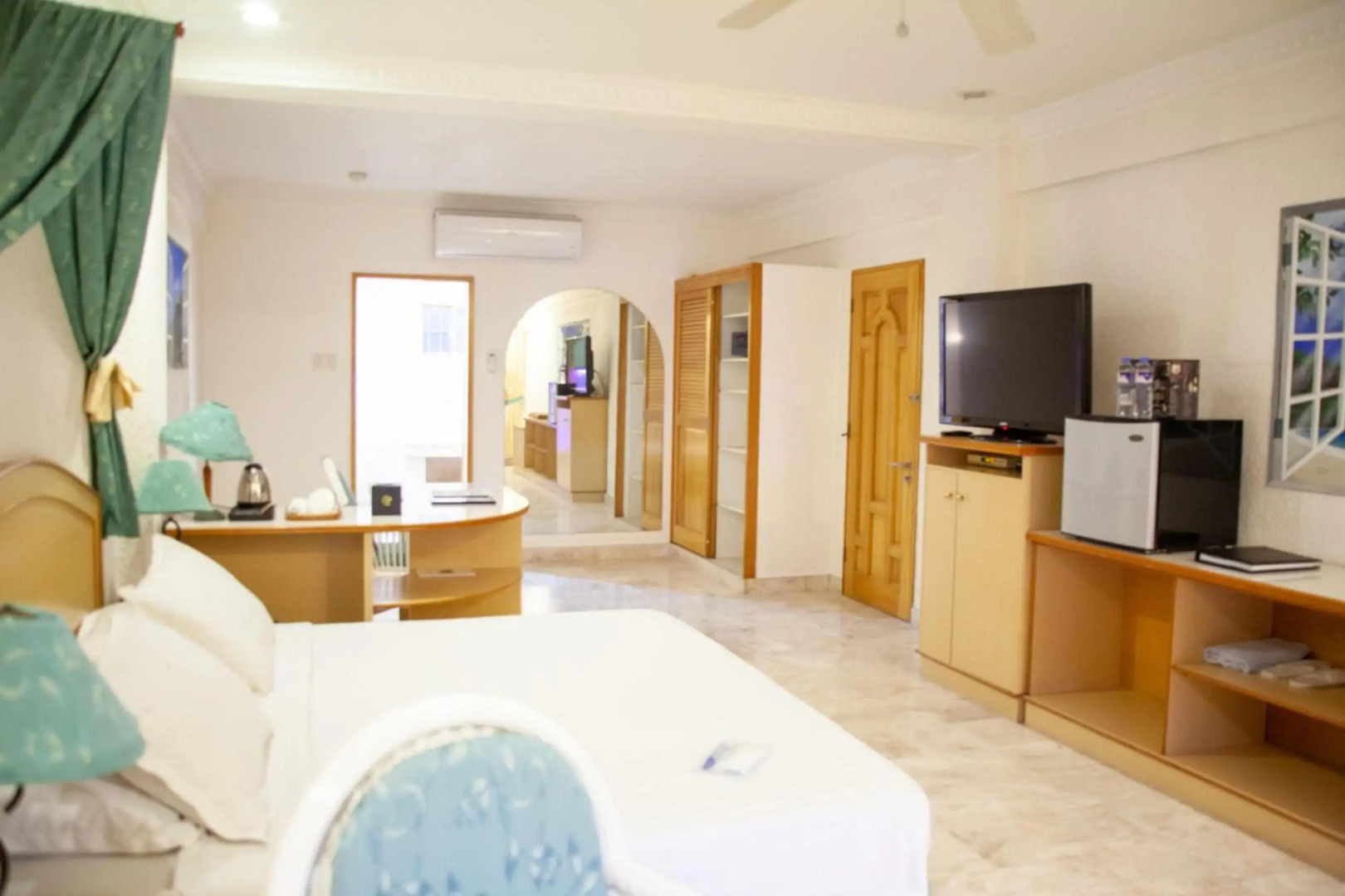 Clarkton Hotel
