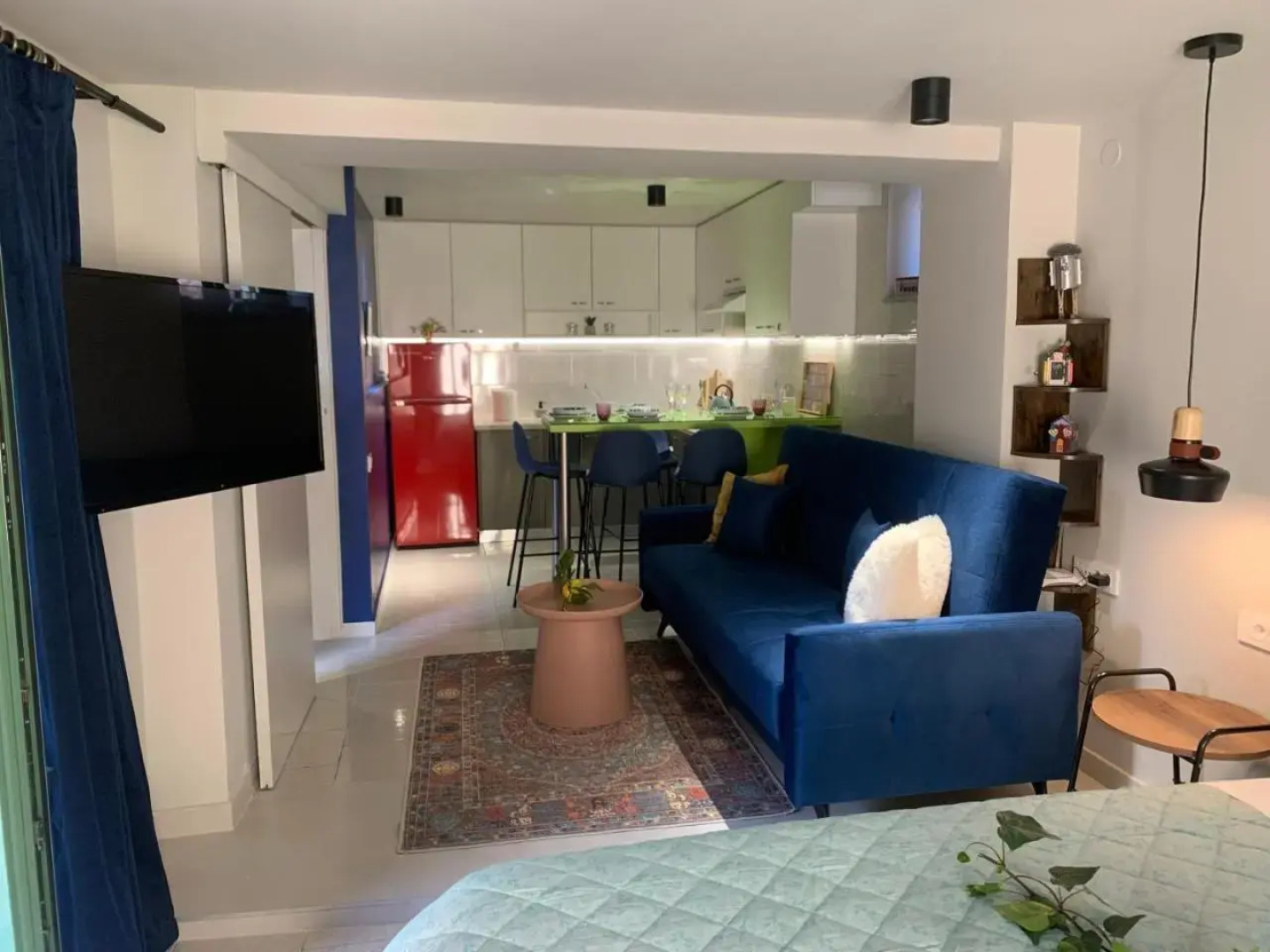 MASTER ROSE STUDIO in old town