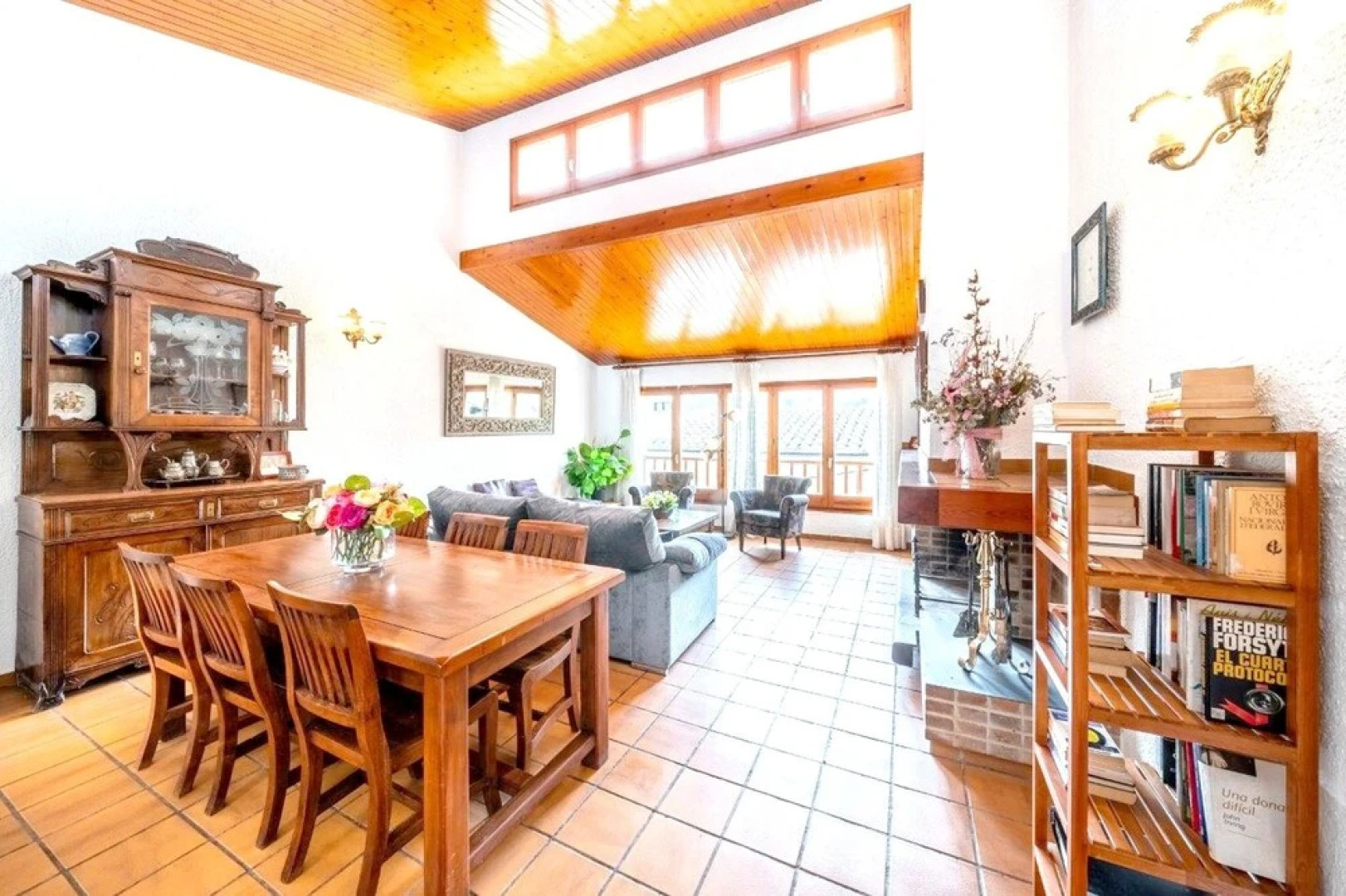 House With 5 Bedrooms in Argençola, With Wonderful Mountain View, Priv