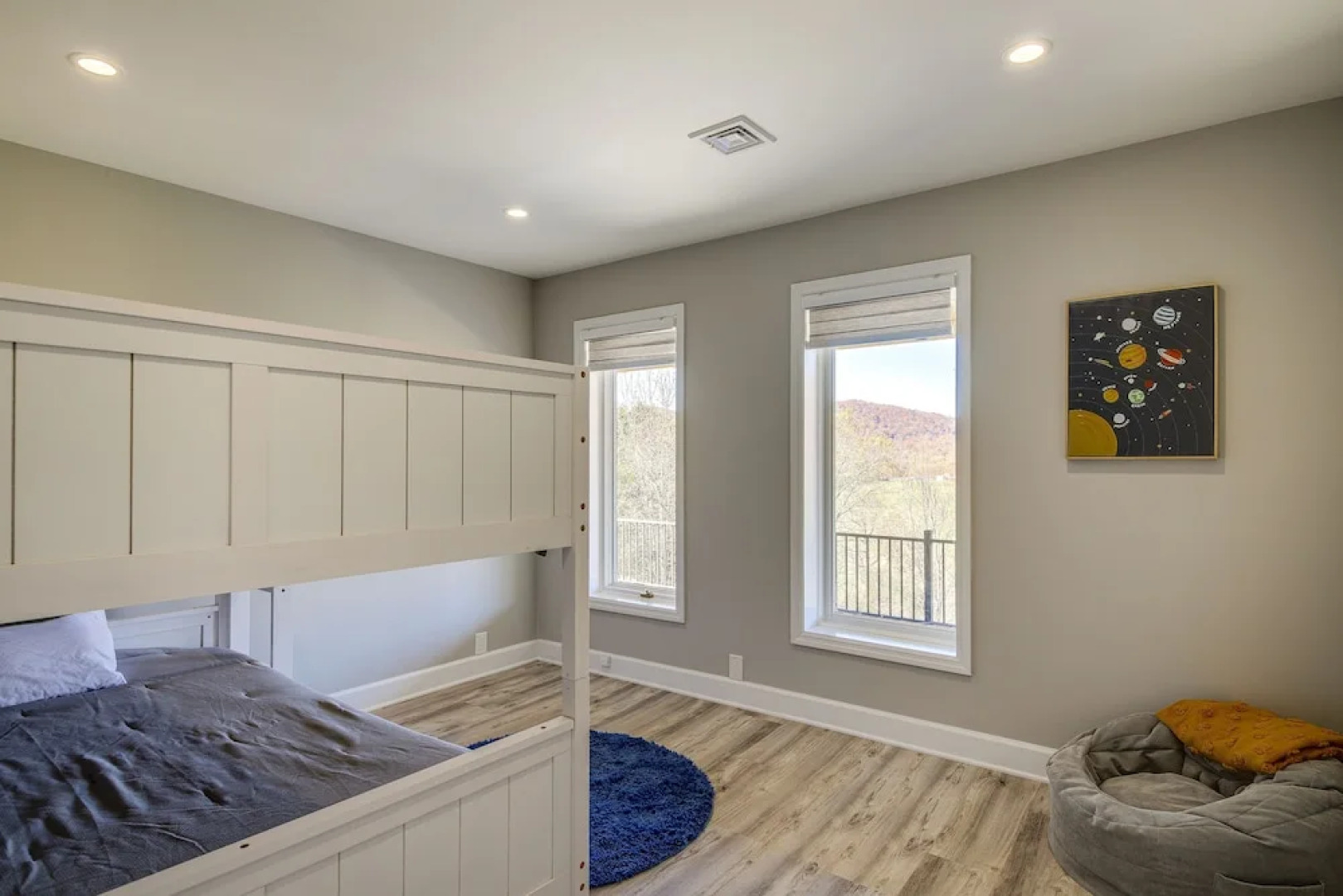 Lafollette Home: Community Pool & Mountain Views!