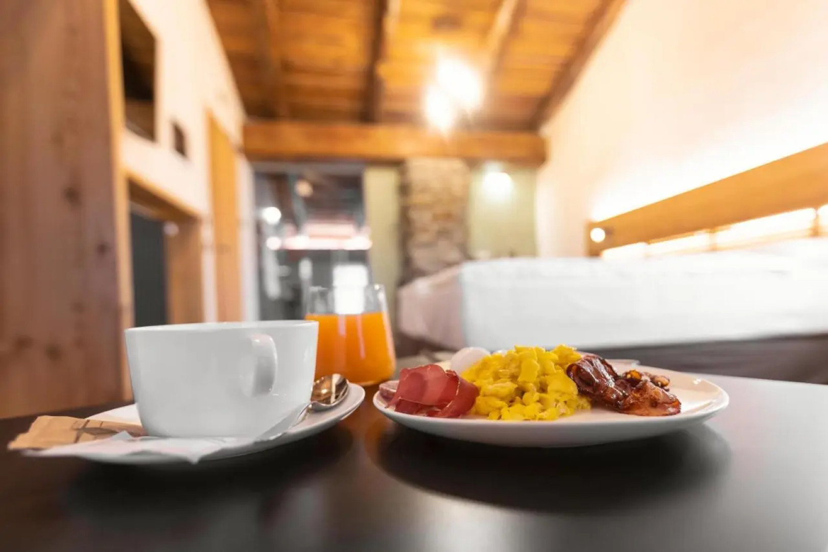 Curt di Clement Eco Mobility Hotel