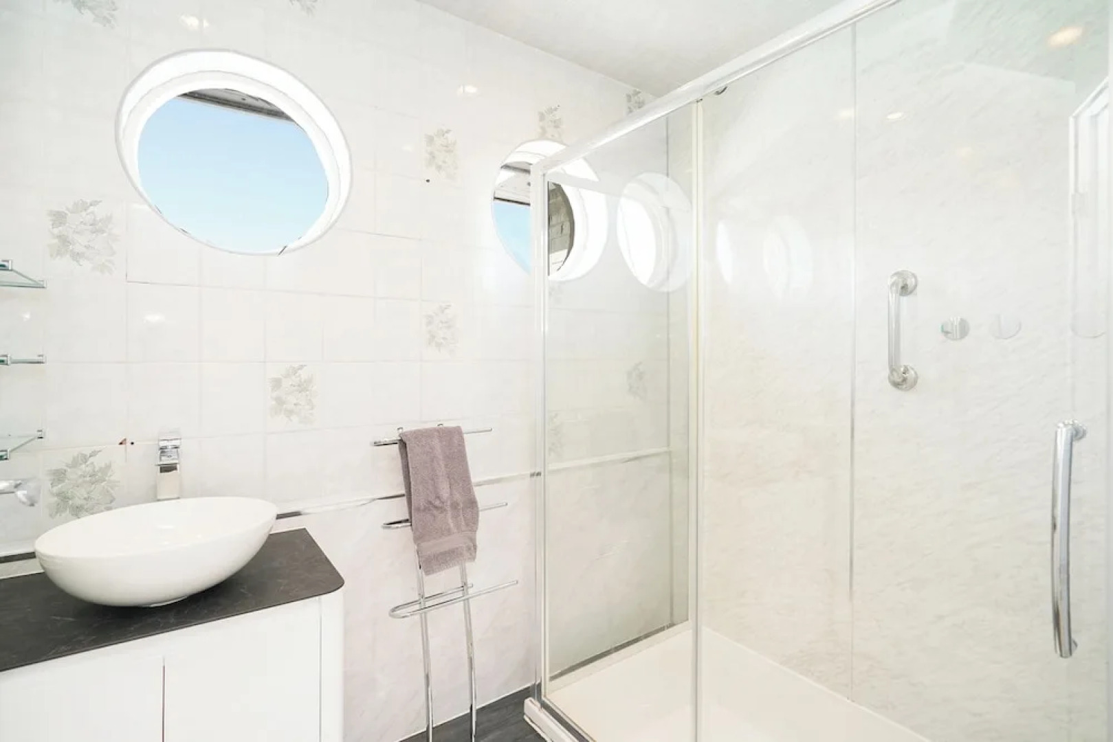 Rentmyspahome With Swimming Pool, Hottub and Sauna