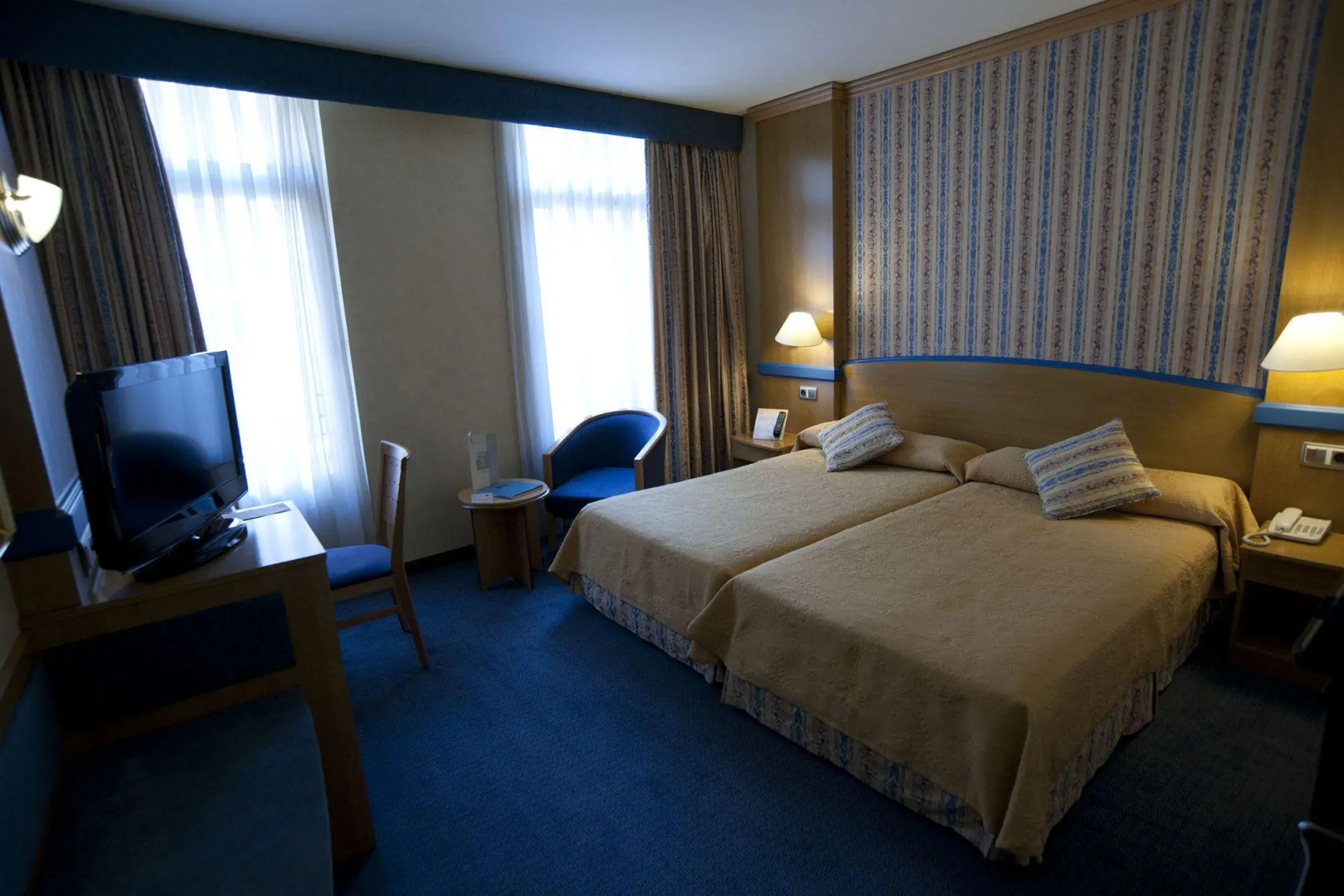 Отель Gran Versalles