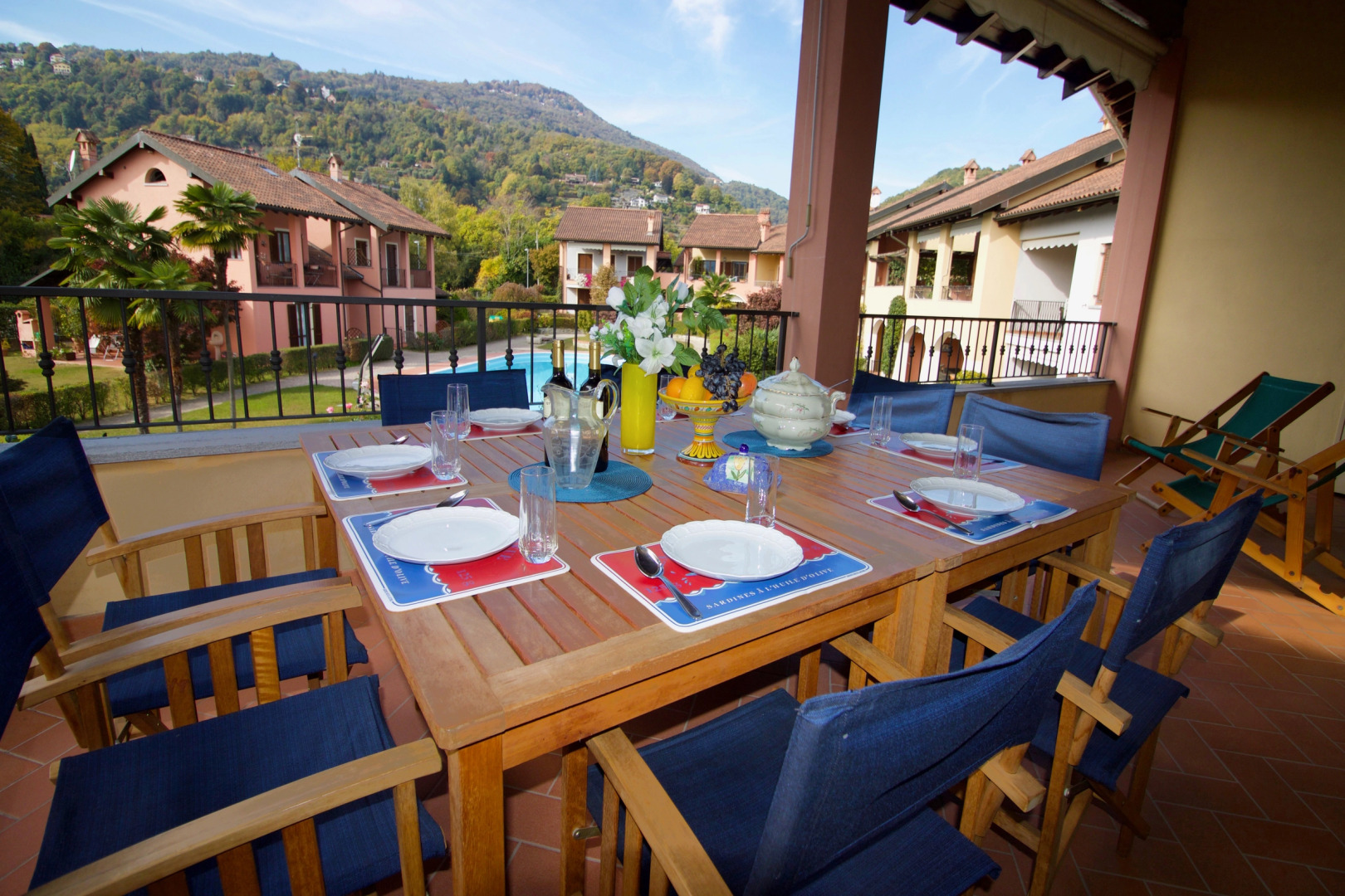 Sunflower Relax Pool and Terrace