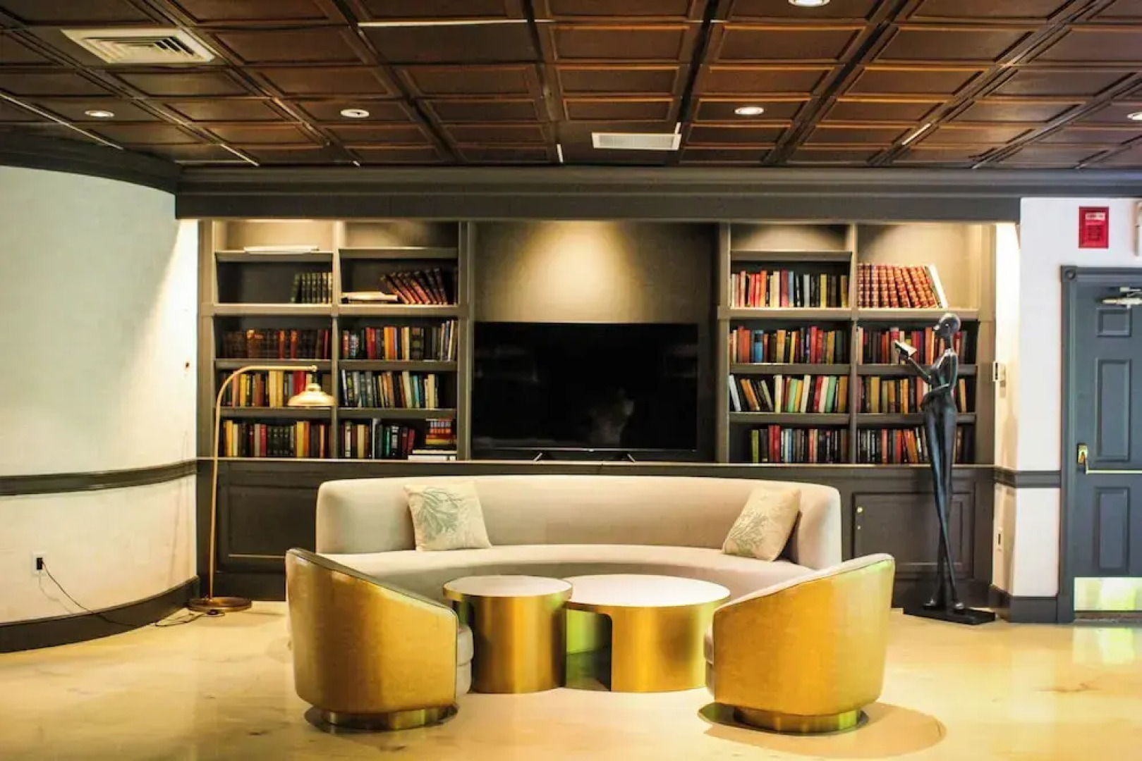 Chateau Merrimack Resort & Spa