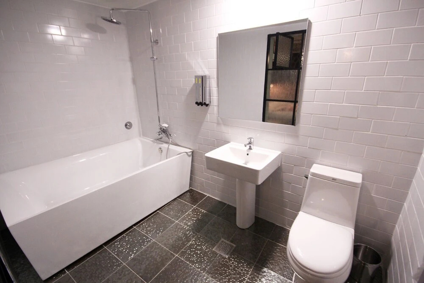 Daegu Dongdaegu Station London Boutique