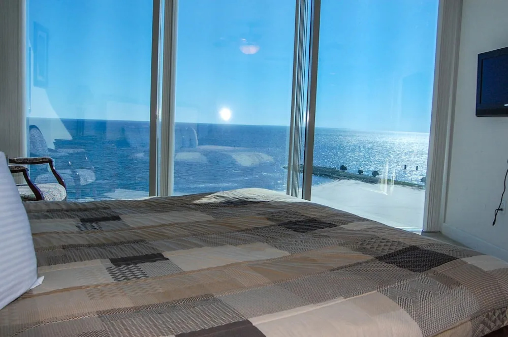 Sea Breeze 1007 Penthouse