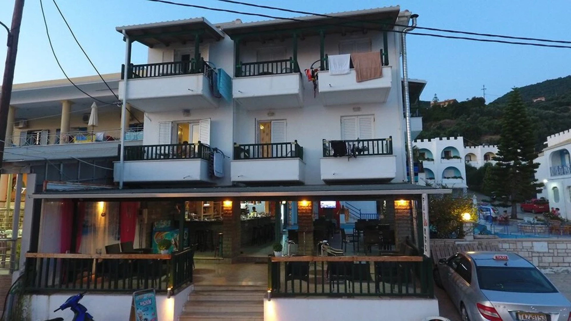 Vrachos Beach Hotel