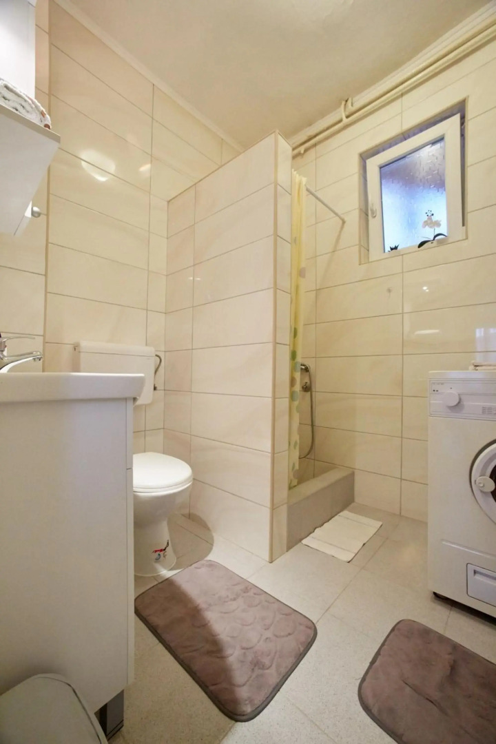 Central Tuzla apt - free parking