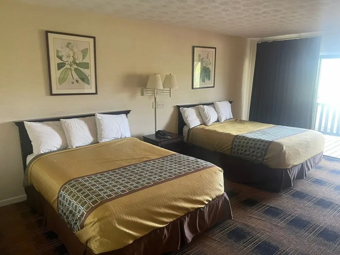 Knights Inn - Dillard