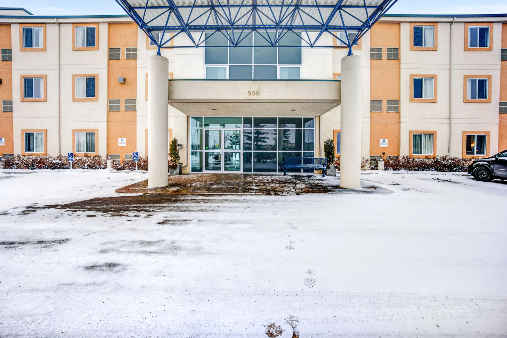 Motel 6 Red Deer, AB