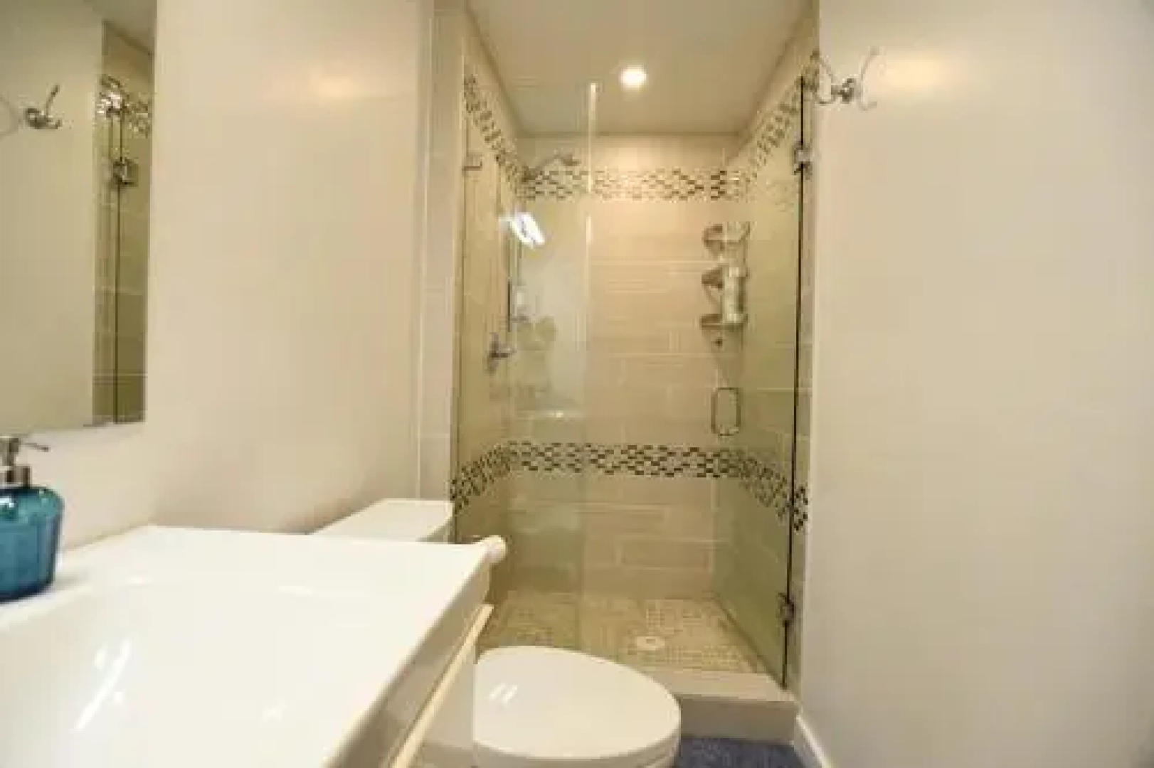 Private Unit / Private Bathroom Near BART & SF