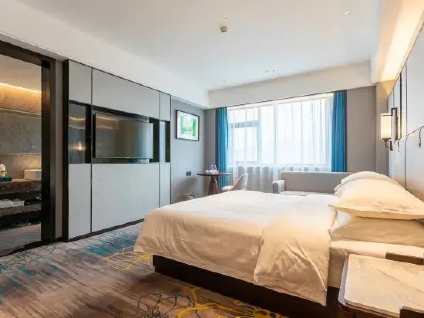 Boni International Hotel