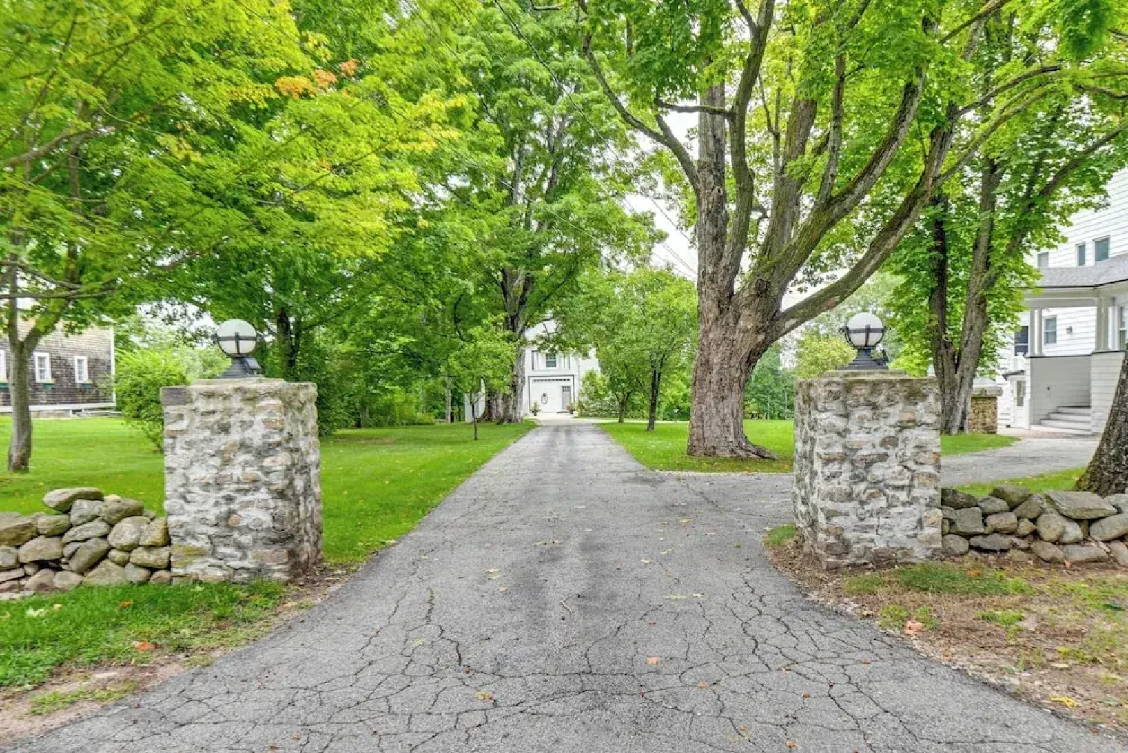 Cozy Wolfeboro Home w/ Private Deck: 1 Mi to Lake!