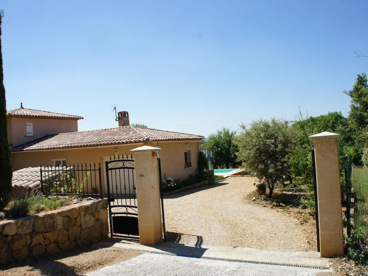 Beautiful Holiday Home in Cotignac France With Swimming Pool