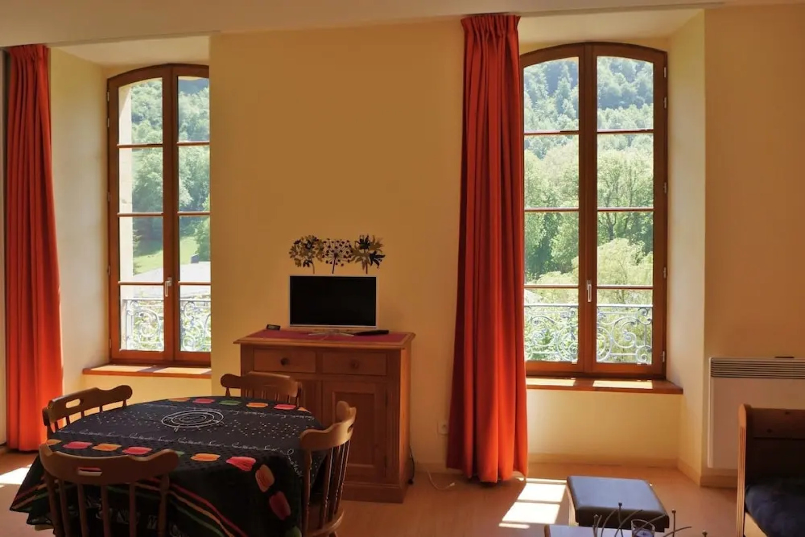 Logement n202 4pers face aux Thermes