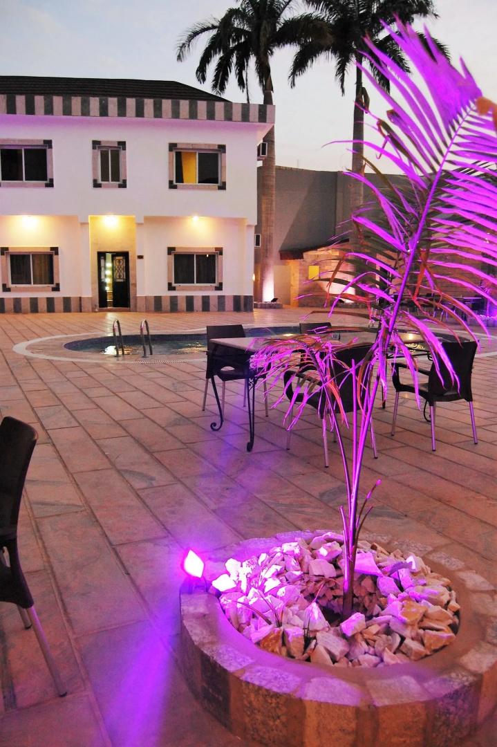 R & K Guest Palace