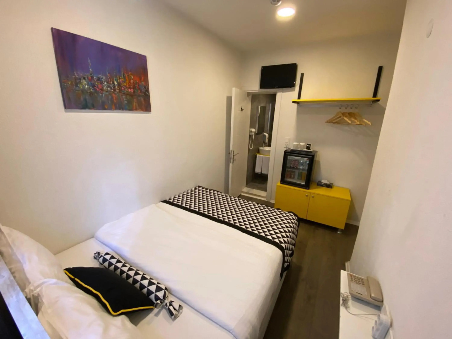 Piano Hotel