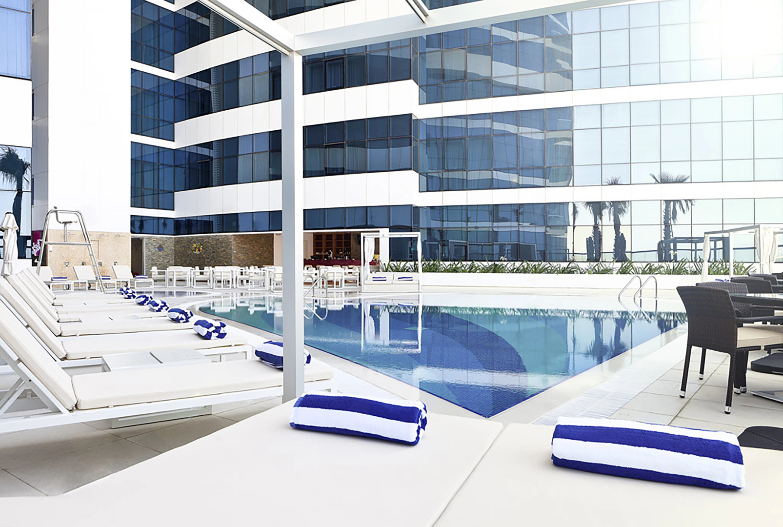 Отель Novotel Dubai Al Barsha