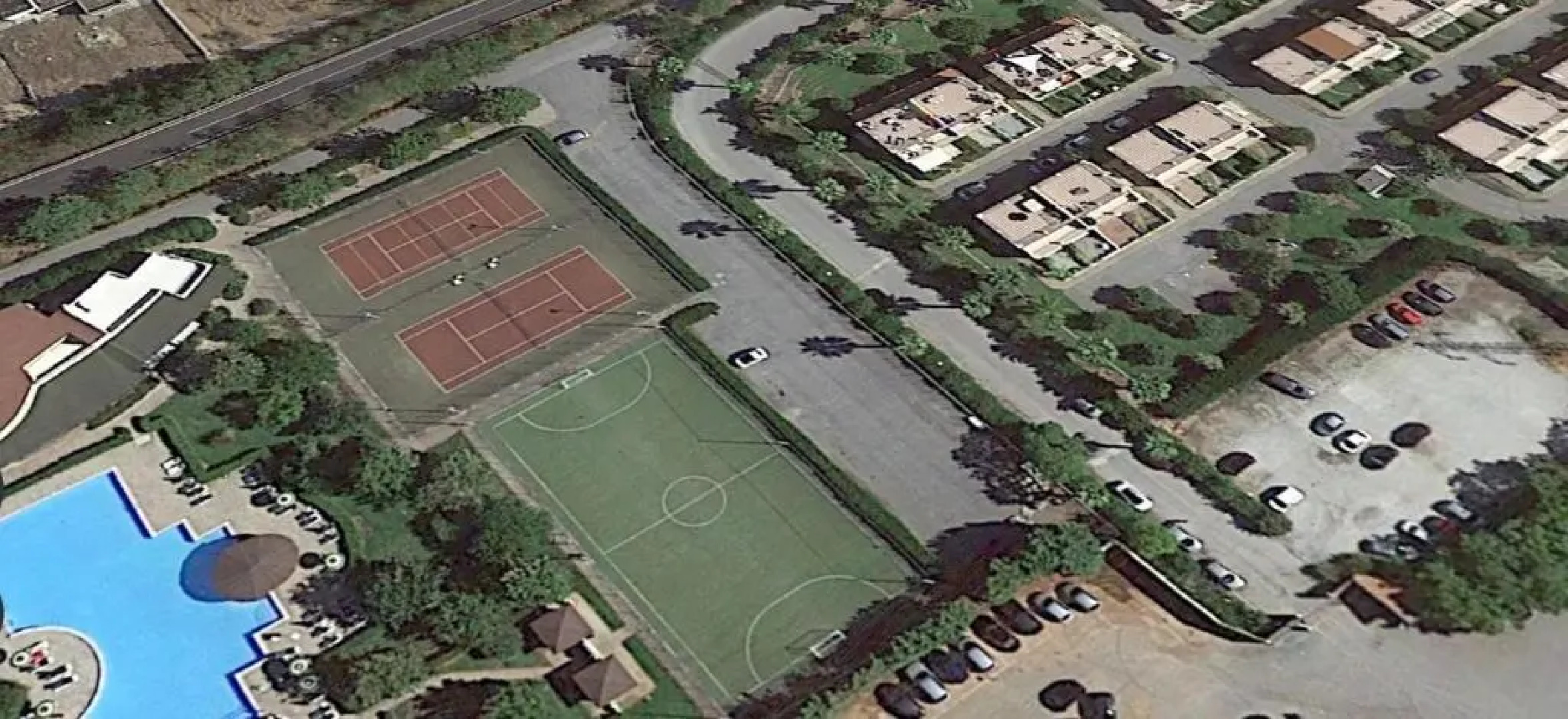 Pizzo Beach Club by Maralp