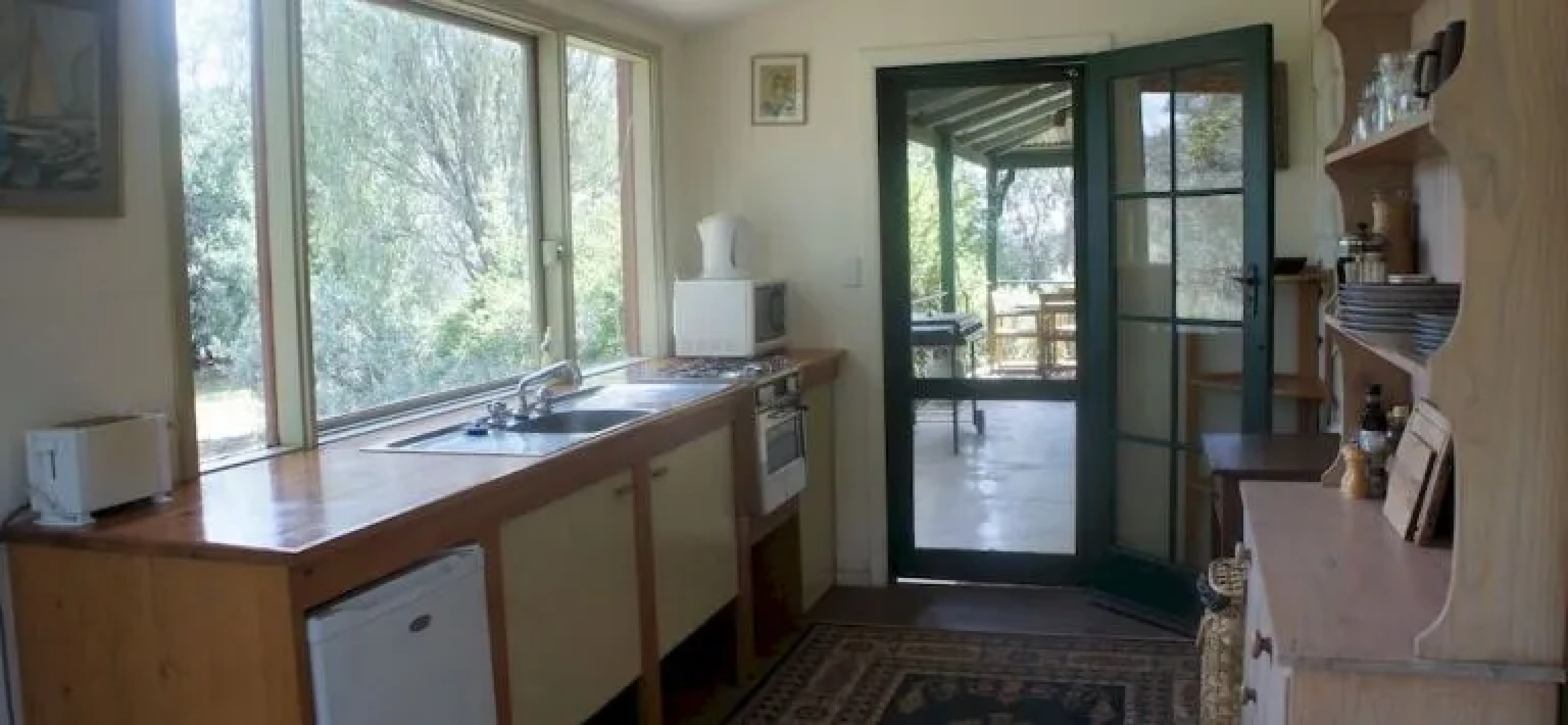 Rosnay Organic Vineyard, Olive Grove, Figs and Farmstay