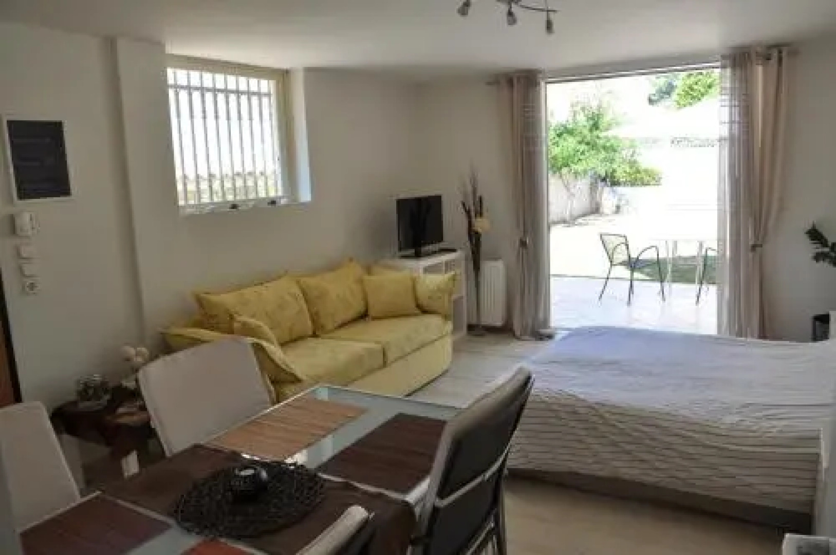 Cosy Studio with Garden / Individual apartment