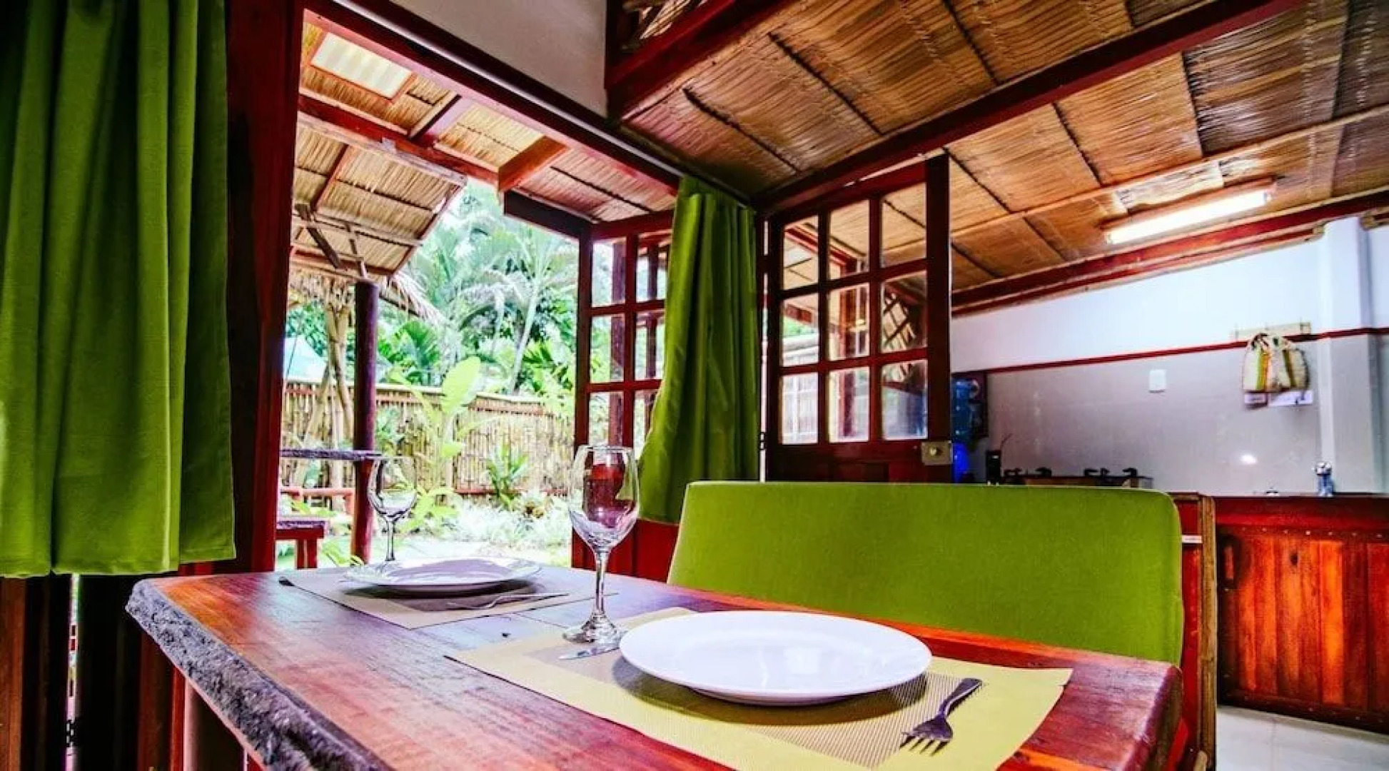 Villa 6 - Luxury 2 Bed Villa - Private Garden