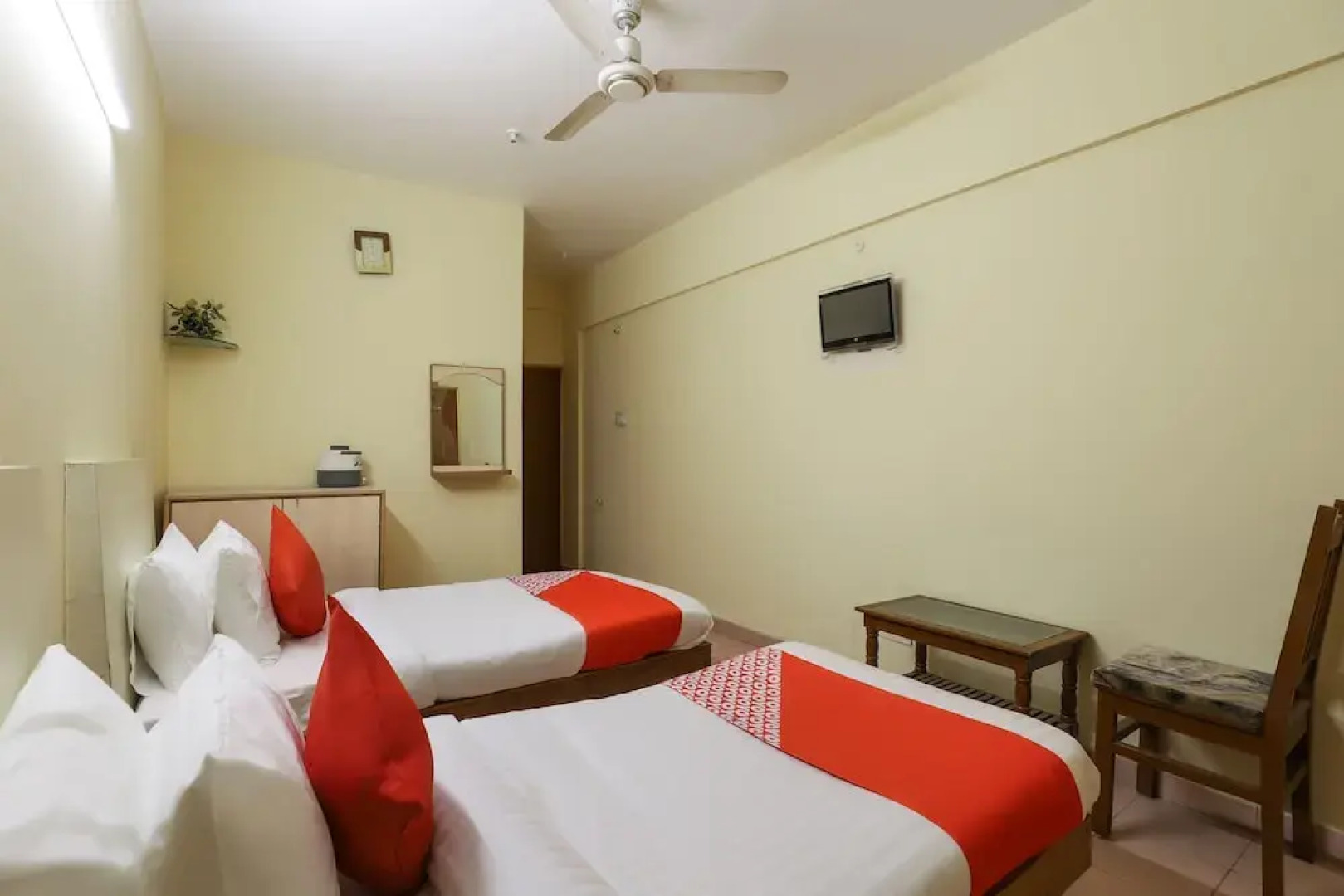 SPOT ON 46801 Hotel Swati