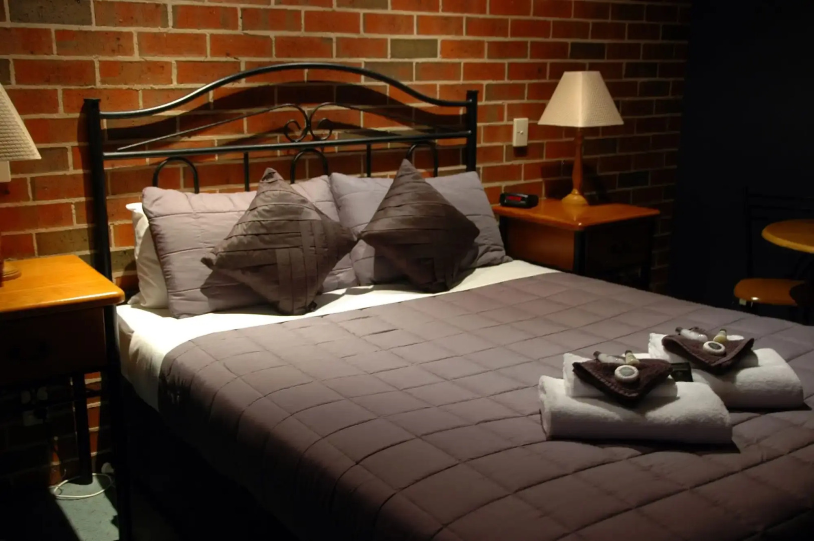 Poachers Paradise Motel