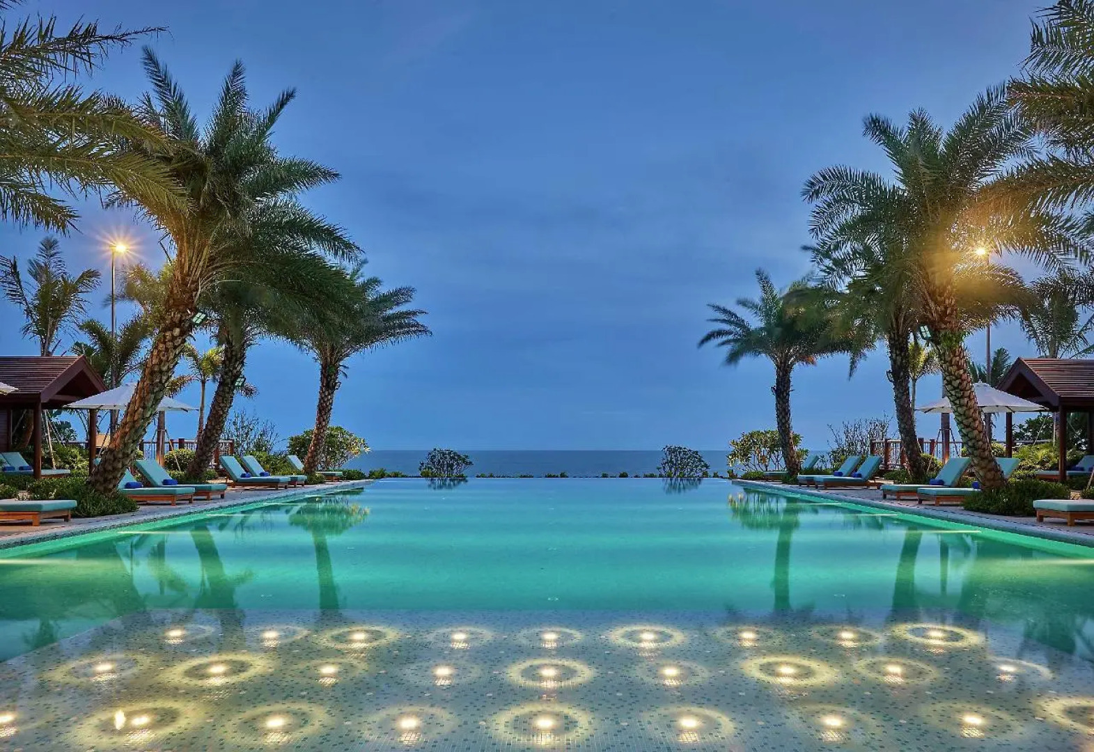 DoubleTree by Hilton Shanwei