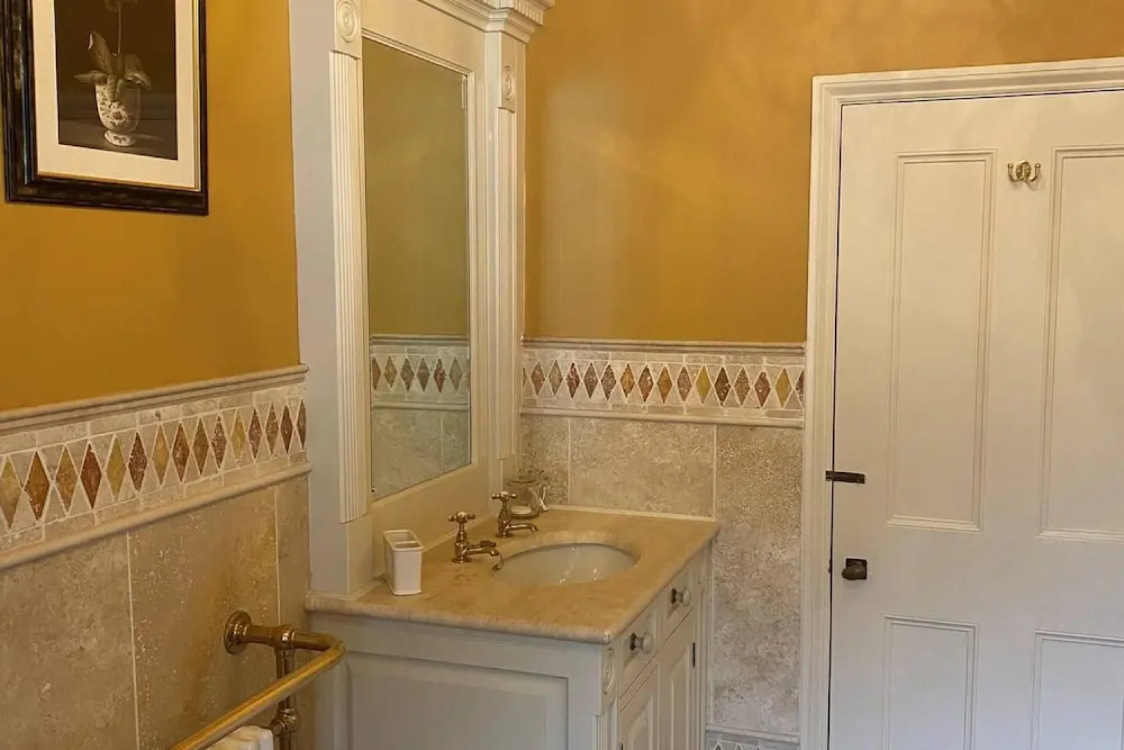 Exceptional Unique 5 Bedroom Manor House