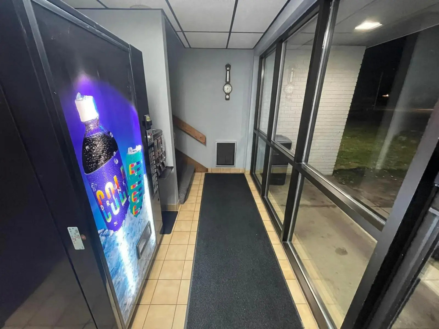 Belgium Inn & Suites