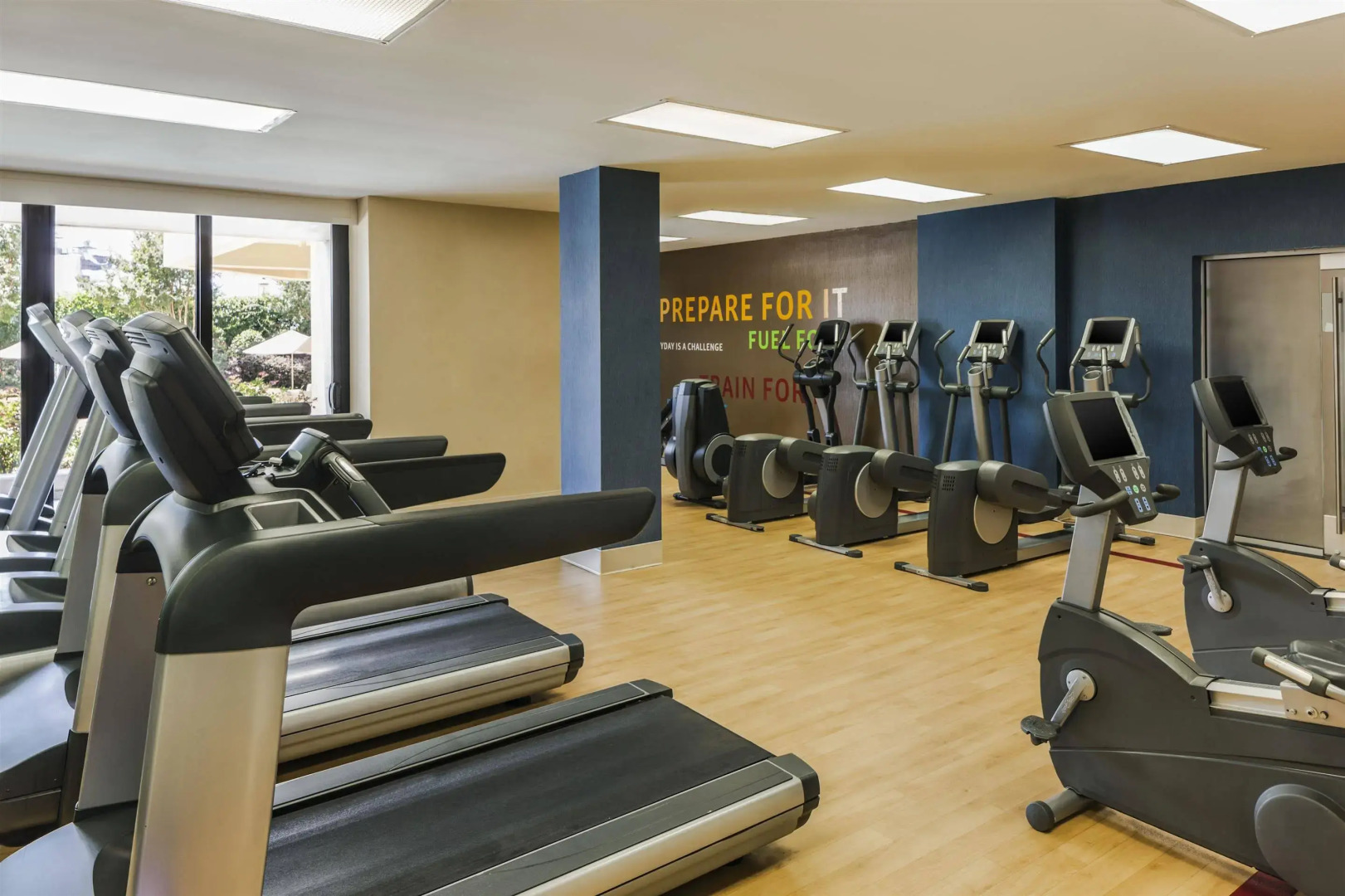 Sheraton Norfolk Waterside Hotel