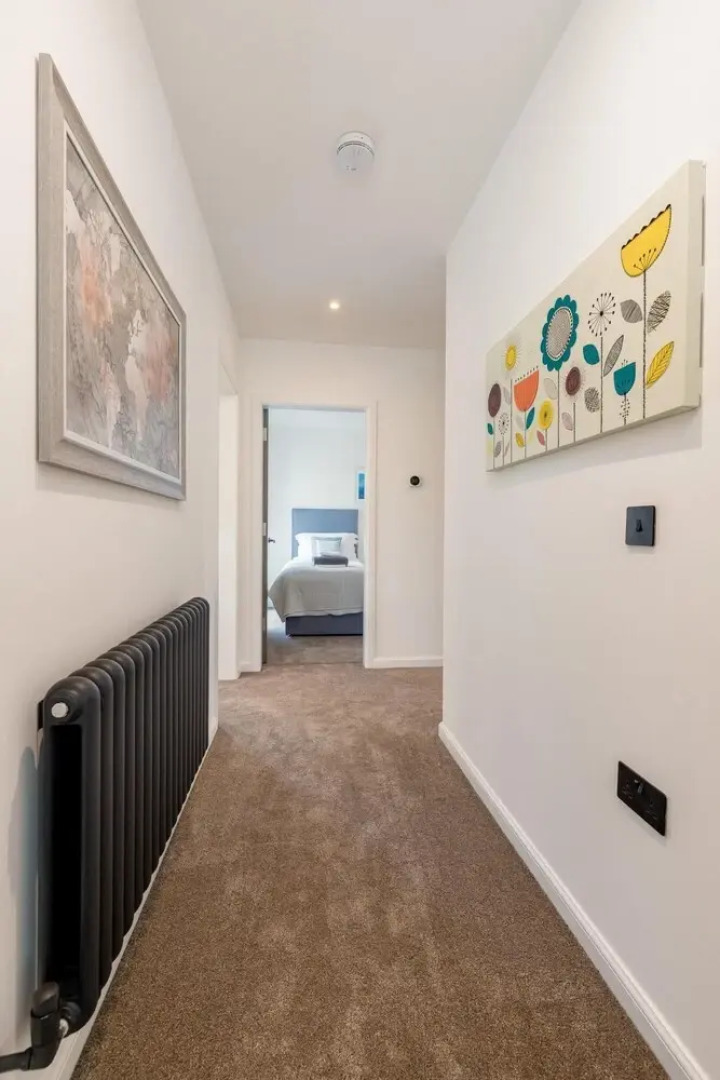 HOT TUB Entire 3 bed Penthouse East Lothian Luxury Apartment w Gdn Hot Tub, Musselburgh