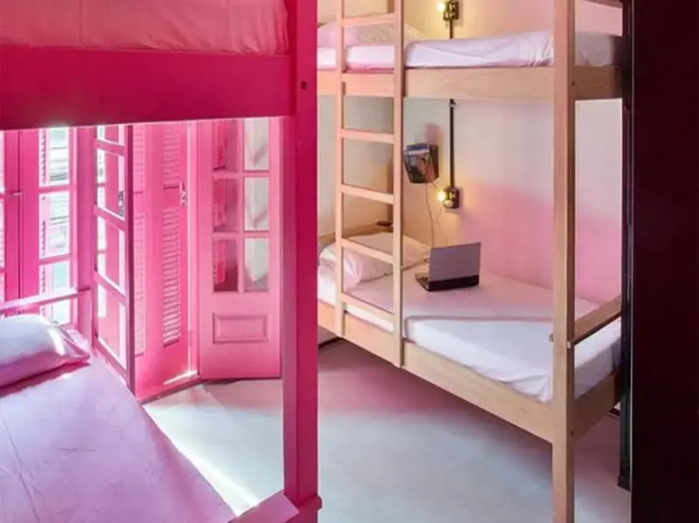 Contemporâneo Hostel