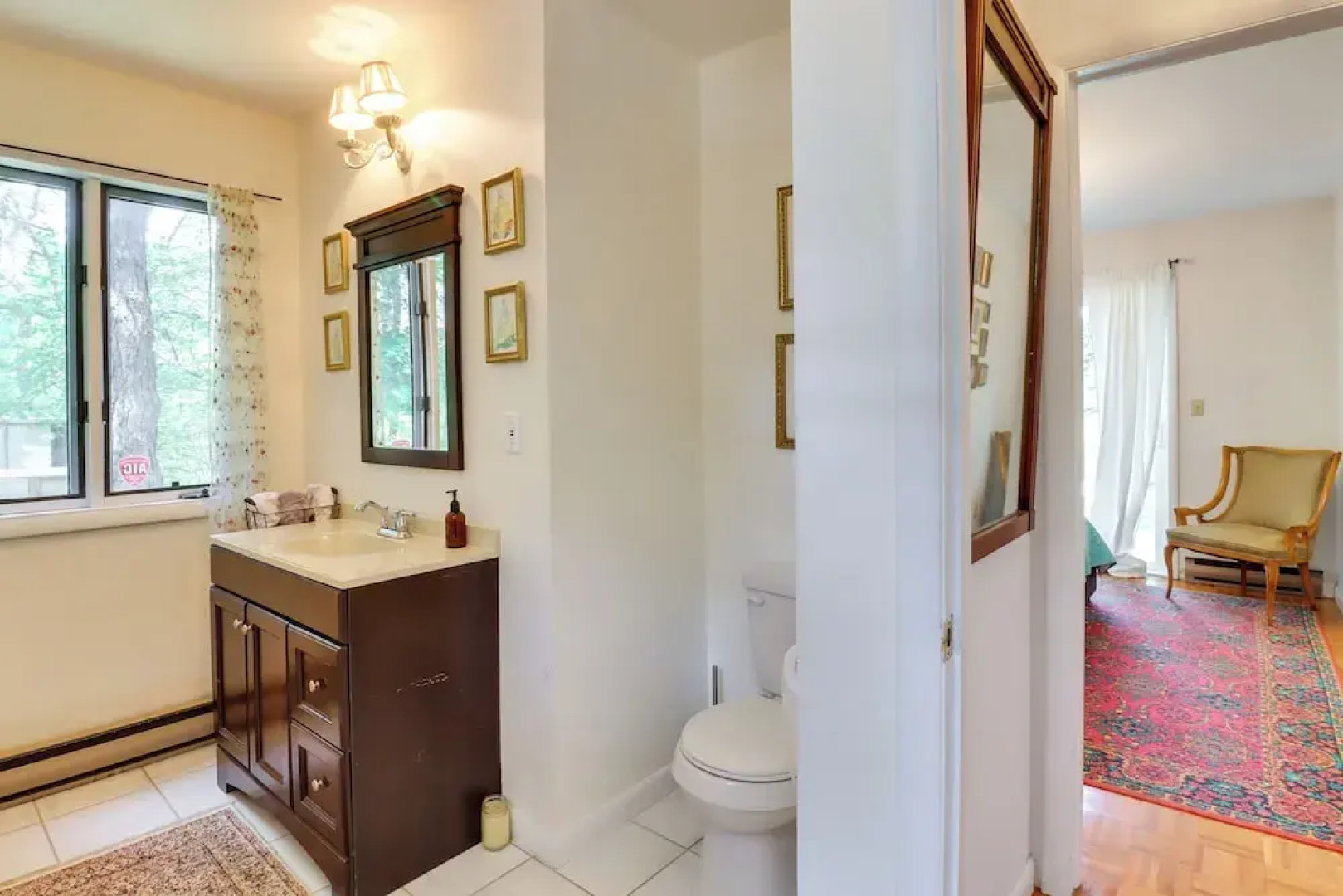 Fire Pit, Kayaks & Hammocks: Long Pond Home!