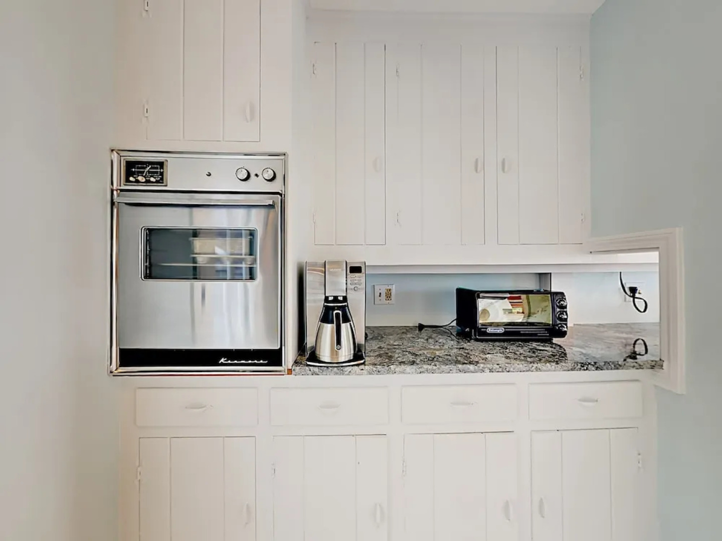 Family-friendly 4br W/ Ocean Views 4 Bedroom Home