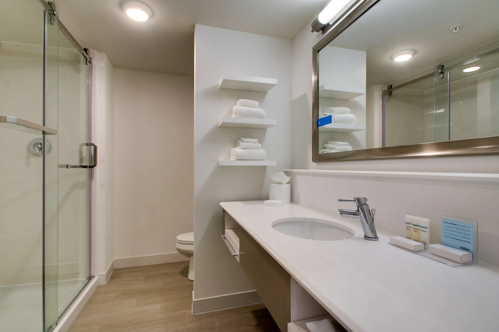 Hampton Inn & Suites Milwaukee West