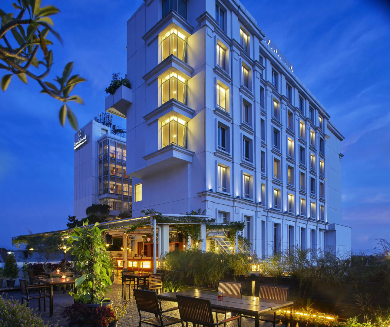 Jambuluwuk Malioboro Hotel Yogyakarta