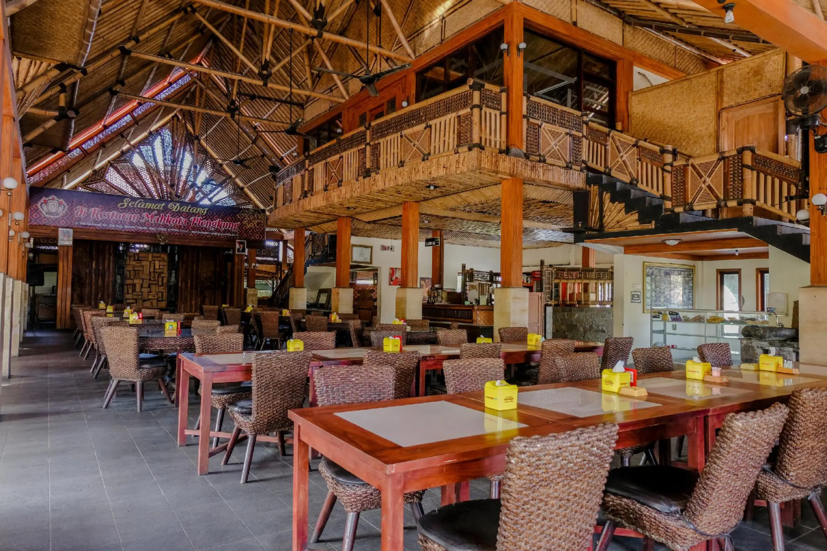 Hotel Mahkota Plengkung