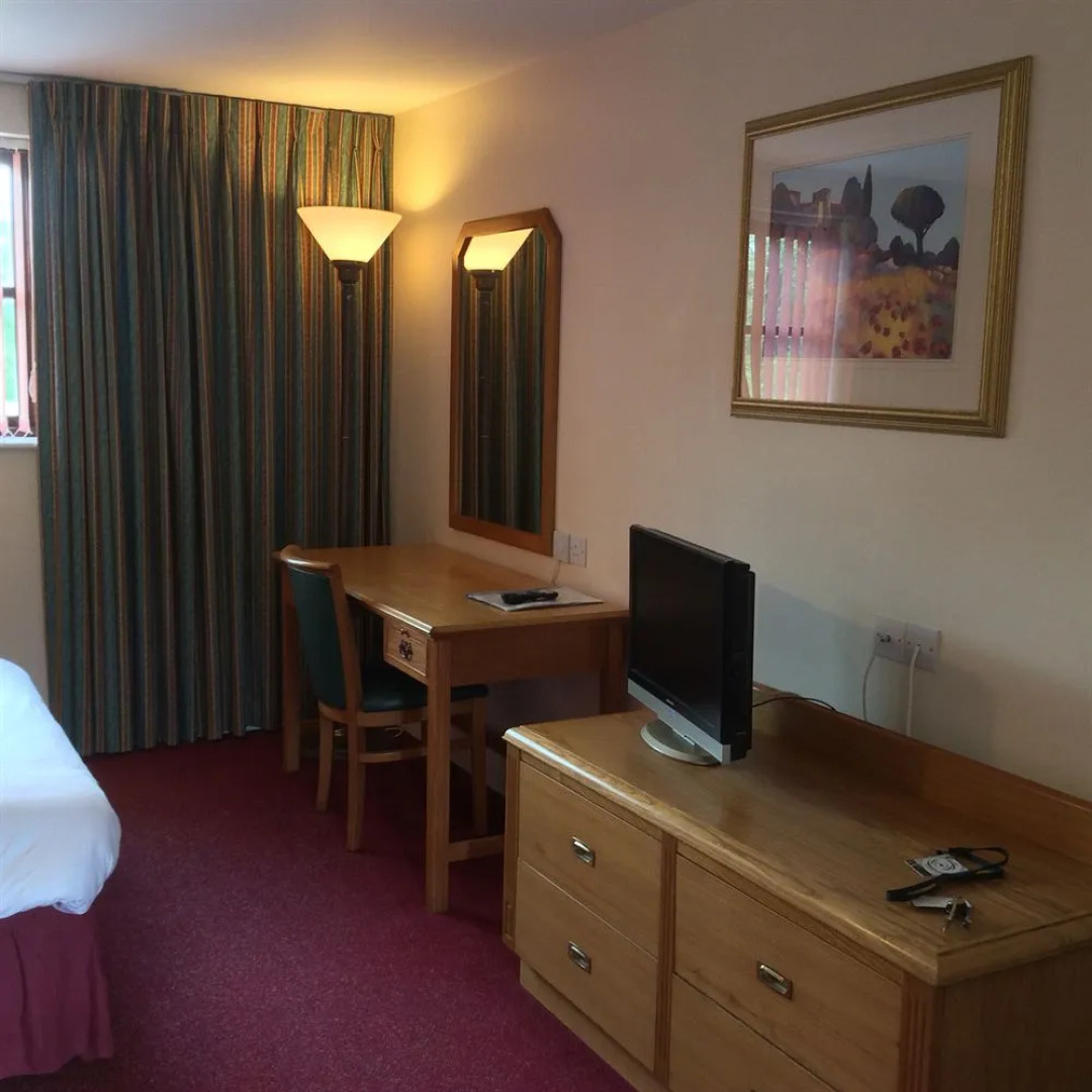 The Dark Barn Lodge - Guest House