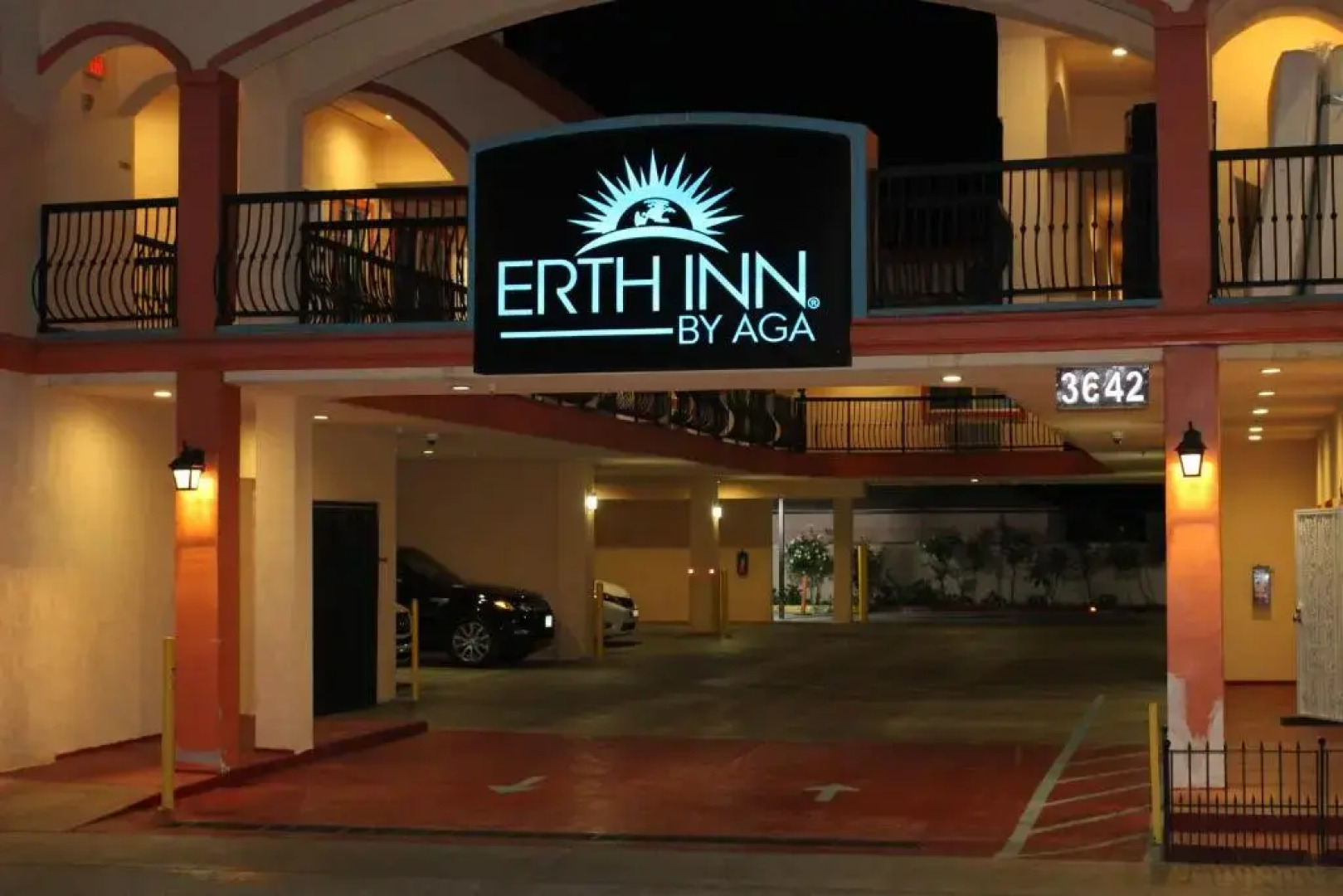 ERTH INN by AGA, Maywood